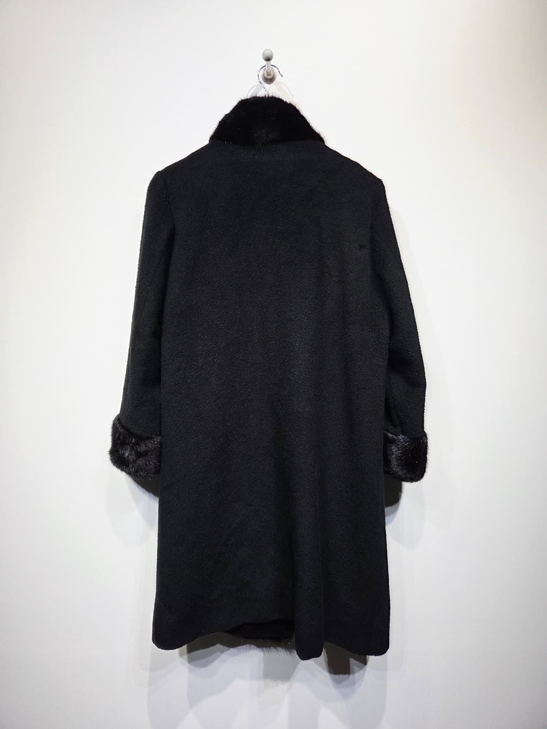 유로 모피 블랙 알카파/모 혼방 밍크 트리밍 코트 상품이미지7