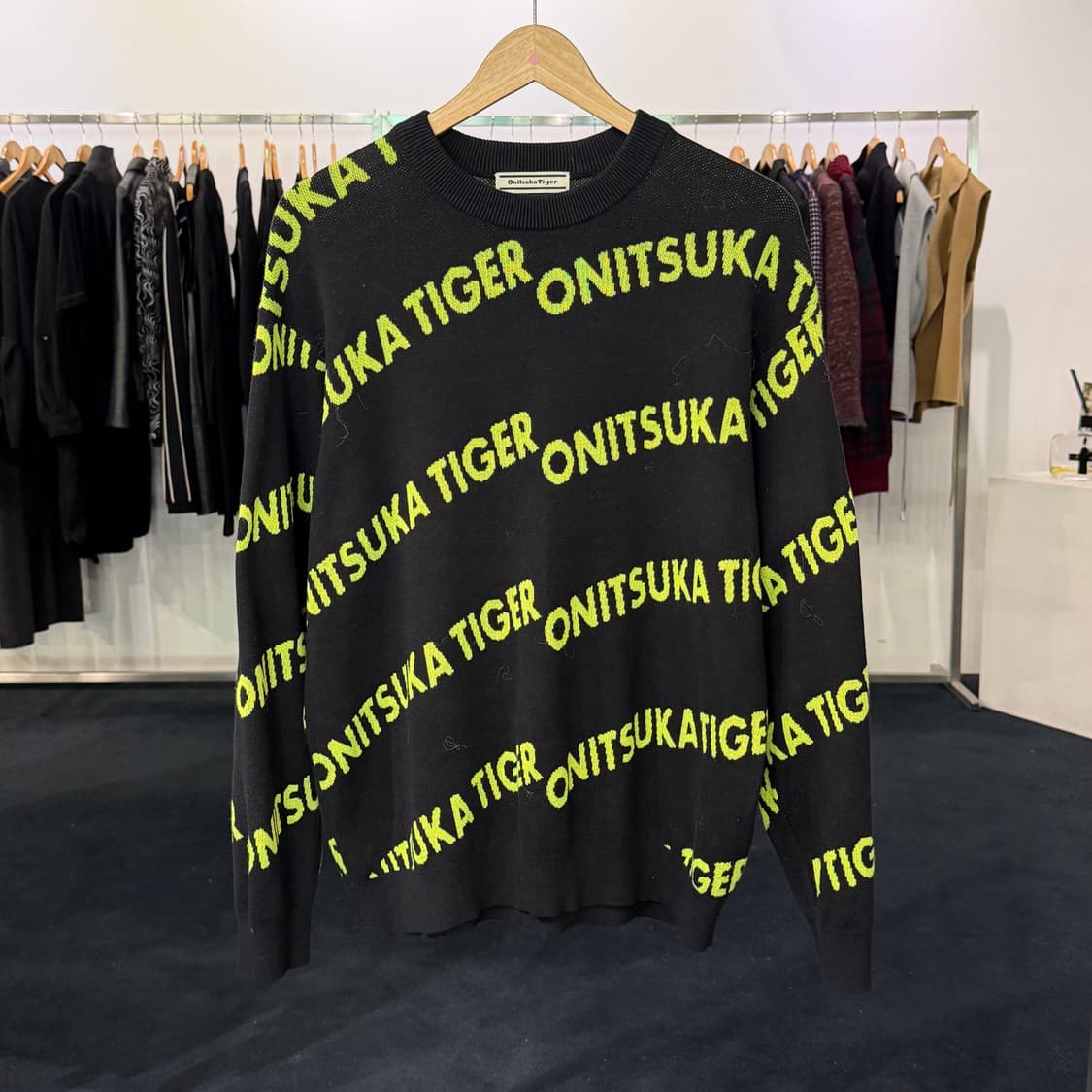 [M] 오니츠카타이거 레터링 니트 상품이미지1