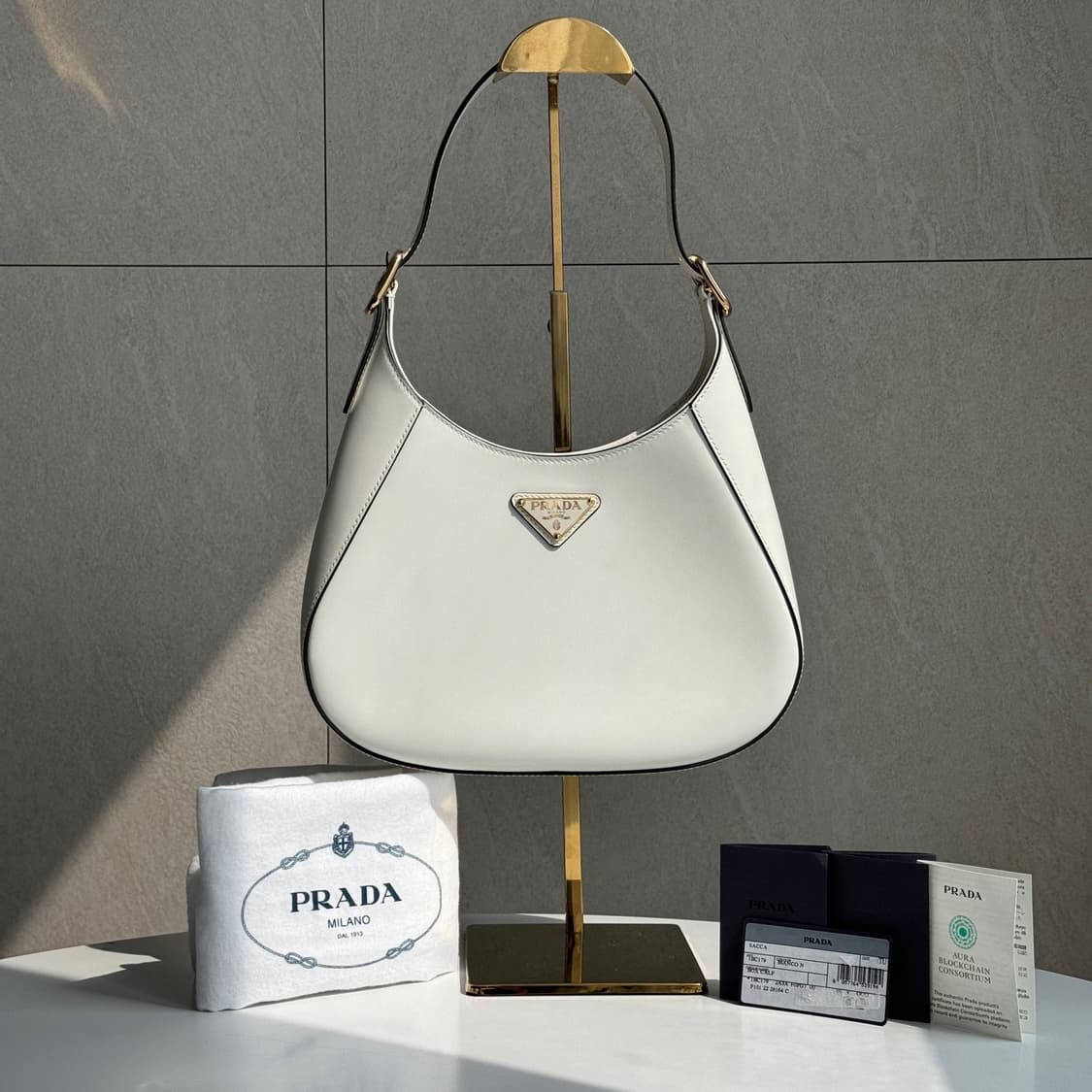 [새상품/풀구성] 프라다 클레오 가죽 숄더백 상품이미지3