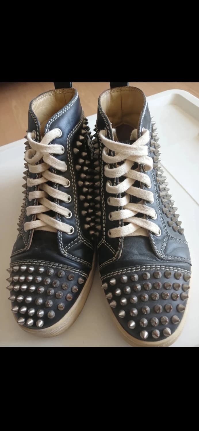 크리스찬 루부탱 스터드 하이탑 스니커즈 39사이즈 상품이미지1