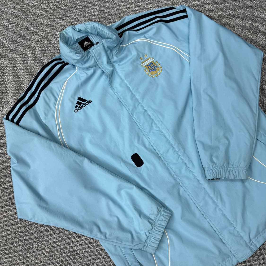 아디다스 아르헨티나 바람막이 상품이미지2