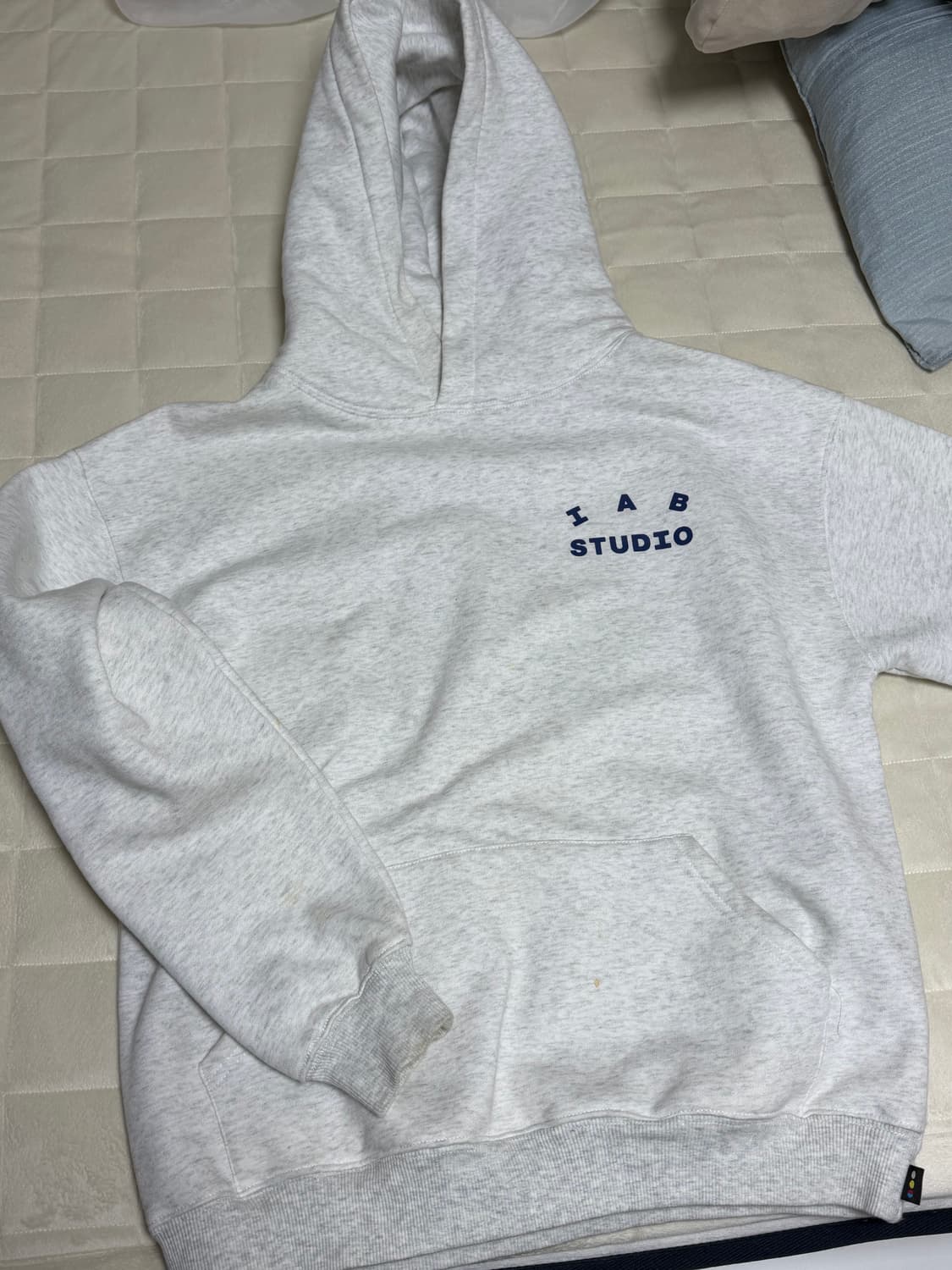 아이앱 스튜디오 라이트그레이 후드티 상품이미지1