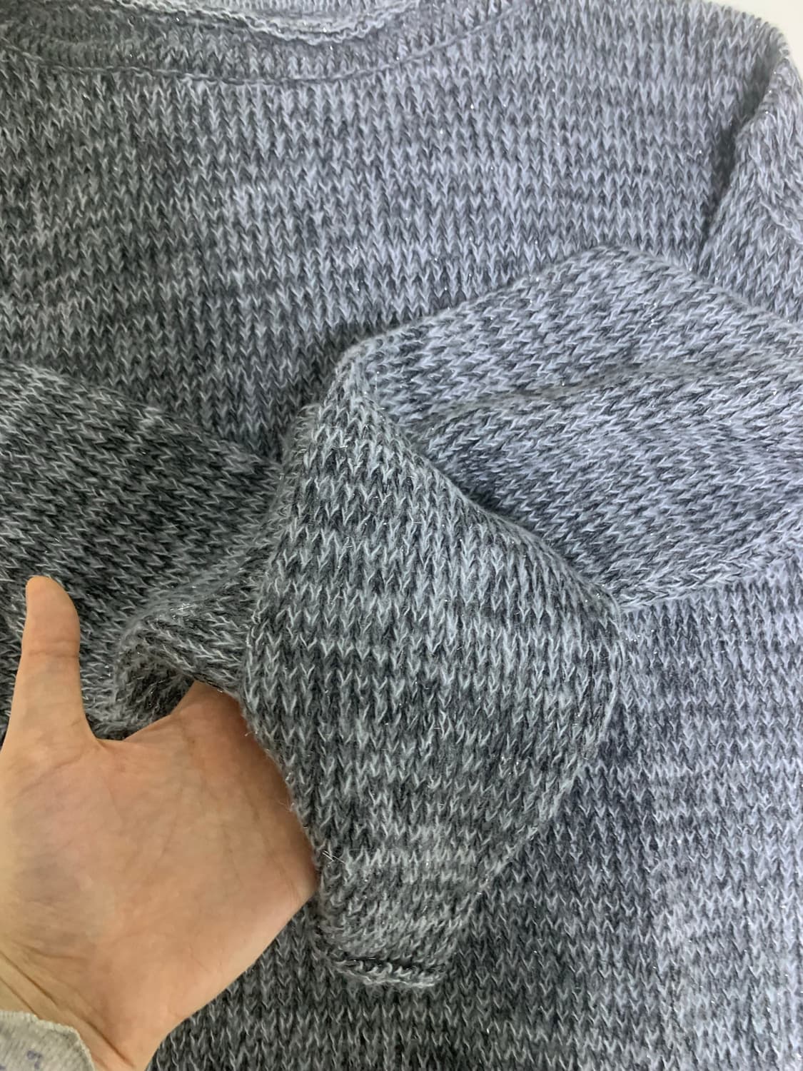 뚜오미오 오버사이즈 글리터 스웨터 더스티블루 상품이미지4