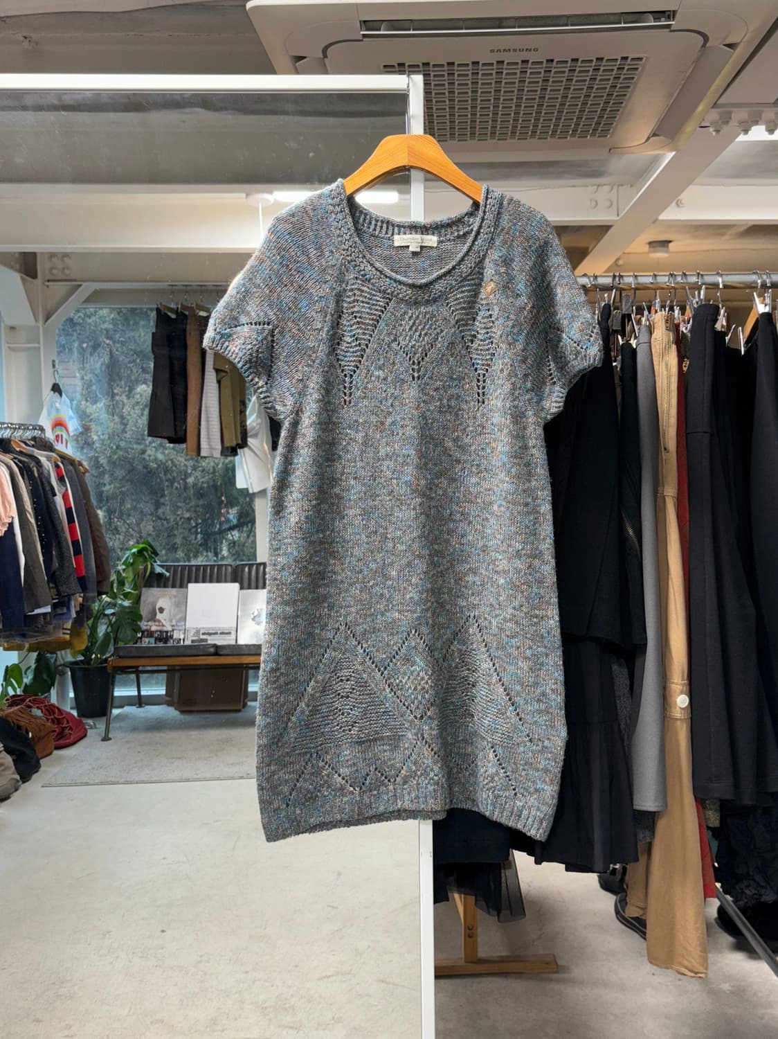 써스데이 아일랜드 린넨 니트 상품이미지1