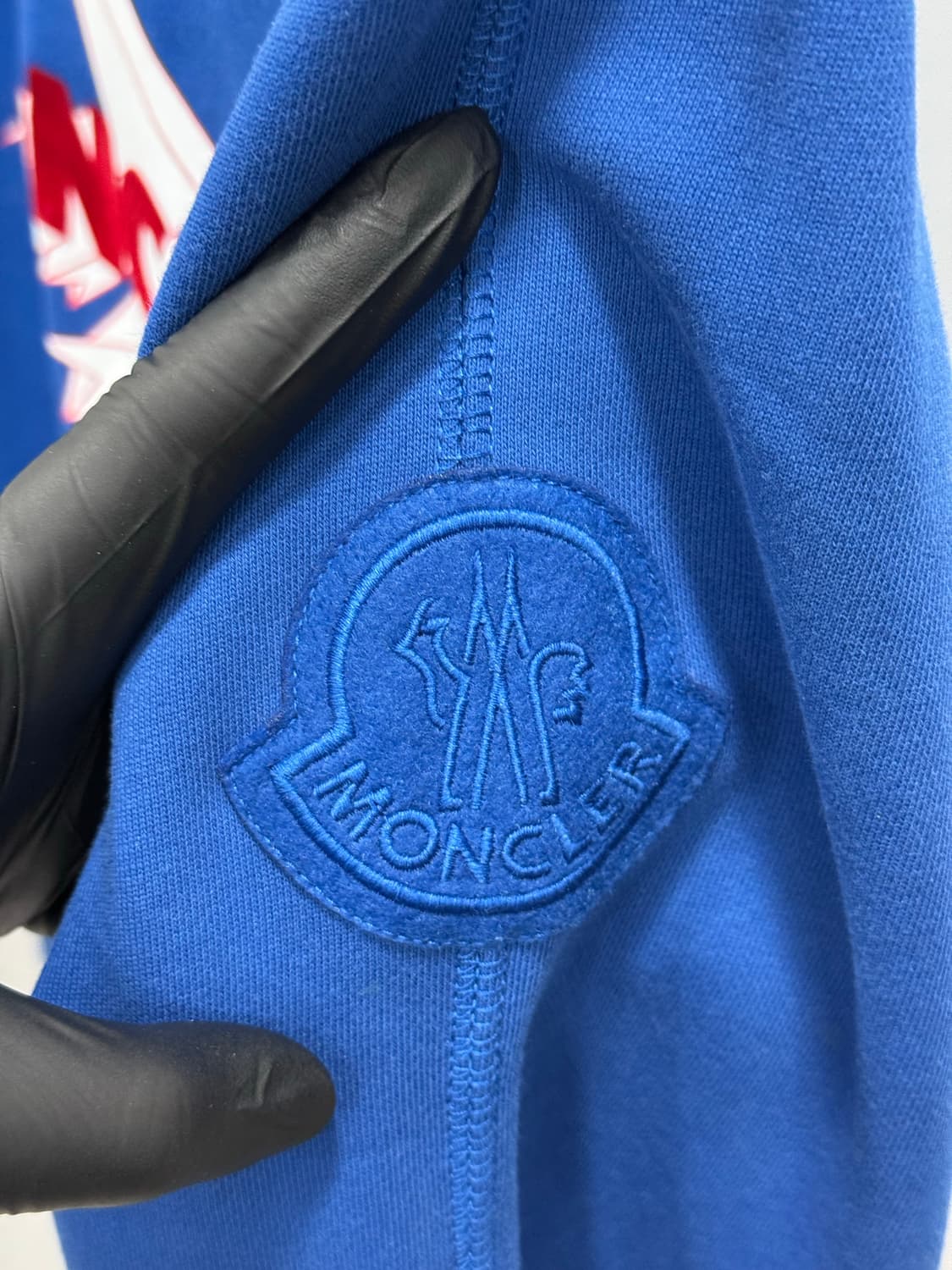 백화점판 몽클레어 로고 맨투맨 XL사이즈 상품이미지3