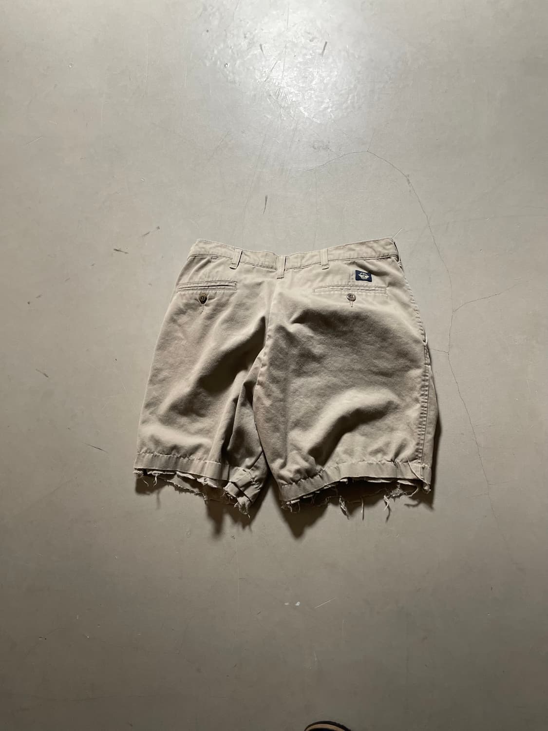 Discovered Custom Cut-Off Chino Shorts 상품이미지3