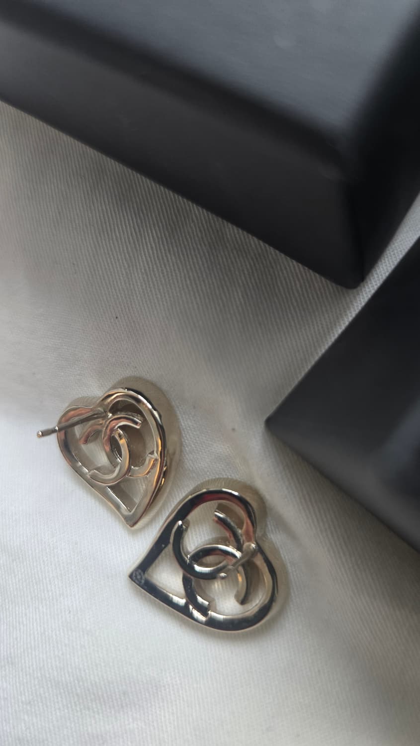샤넬로고cc하트귀걸이 정품 상품이미지5