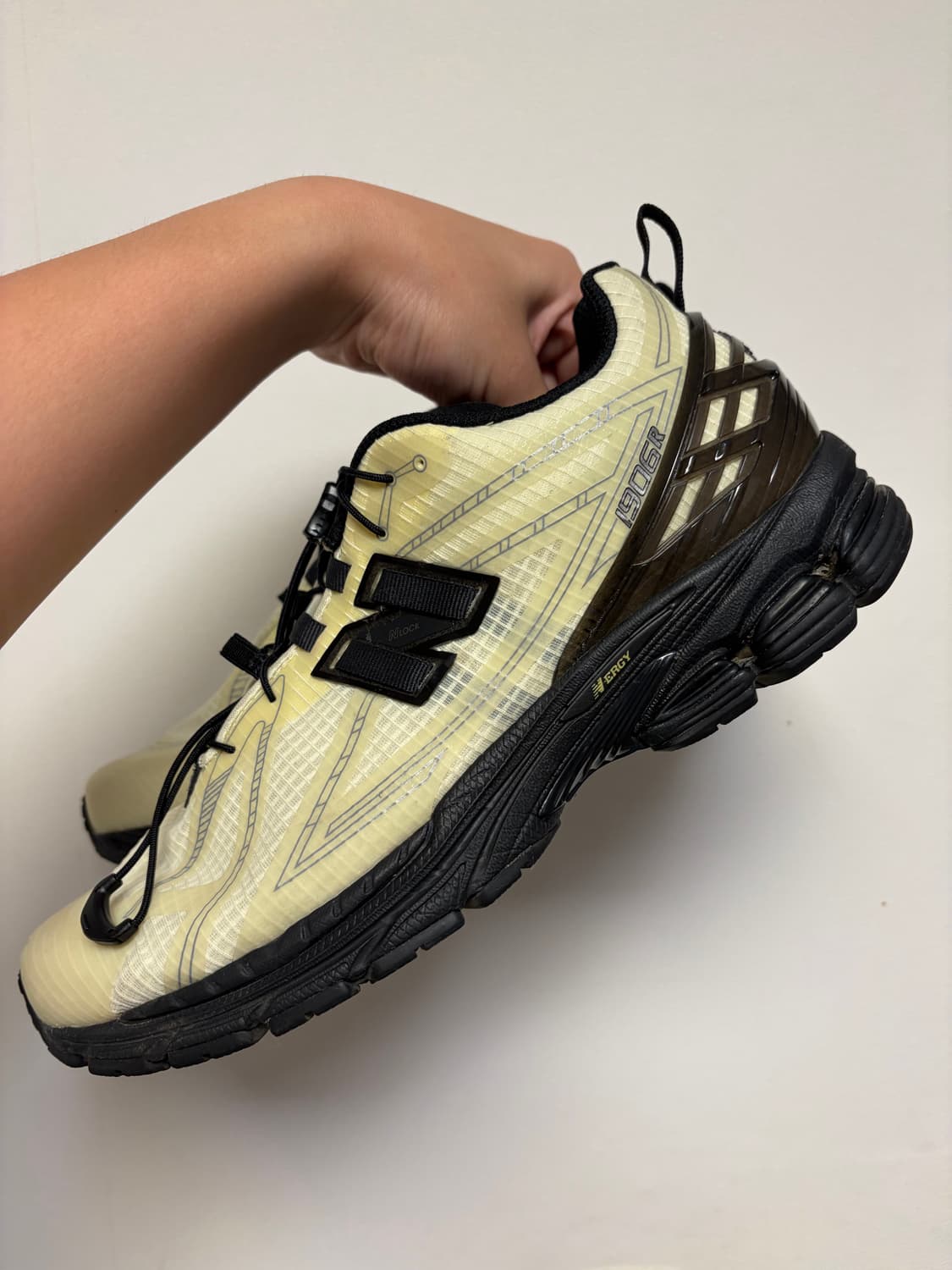 [280] 뉴발란스 1906R 피스타피오 버터 모렐 블랙 상품이미지3