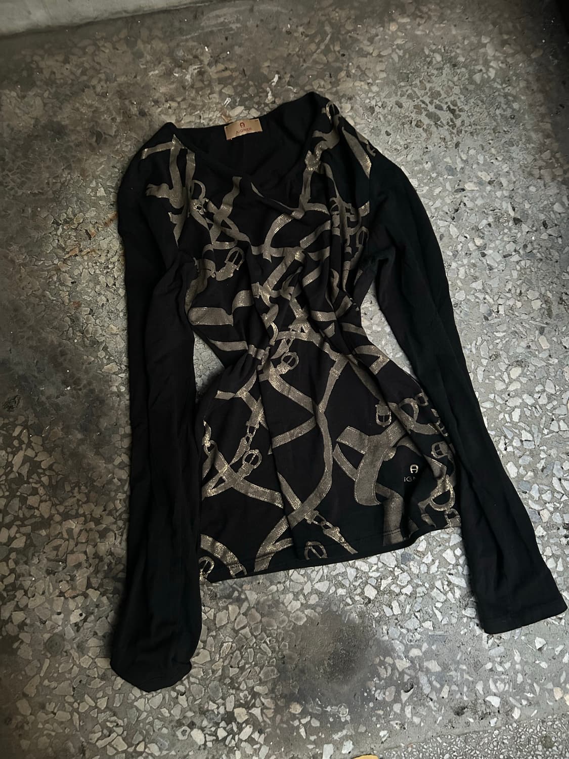 *rare* 2000s 펑크 아이그너 체인 글리터 블랙 롱슬리브 상품이미지1
