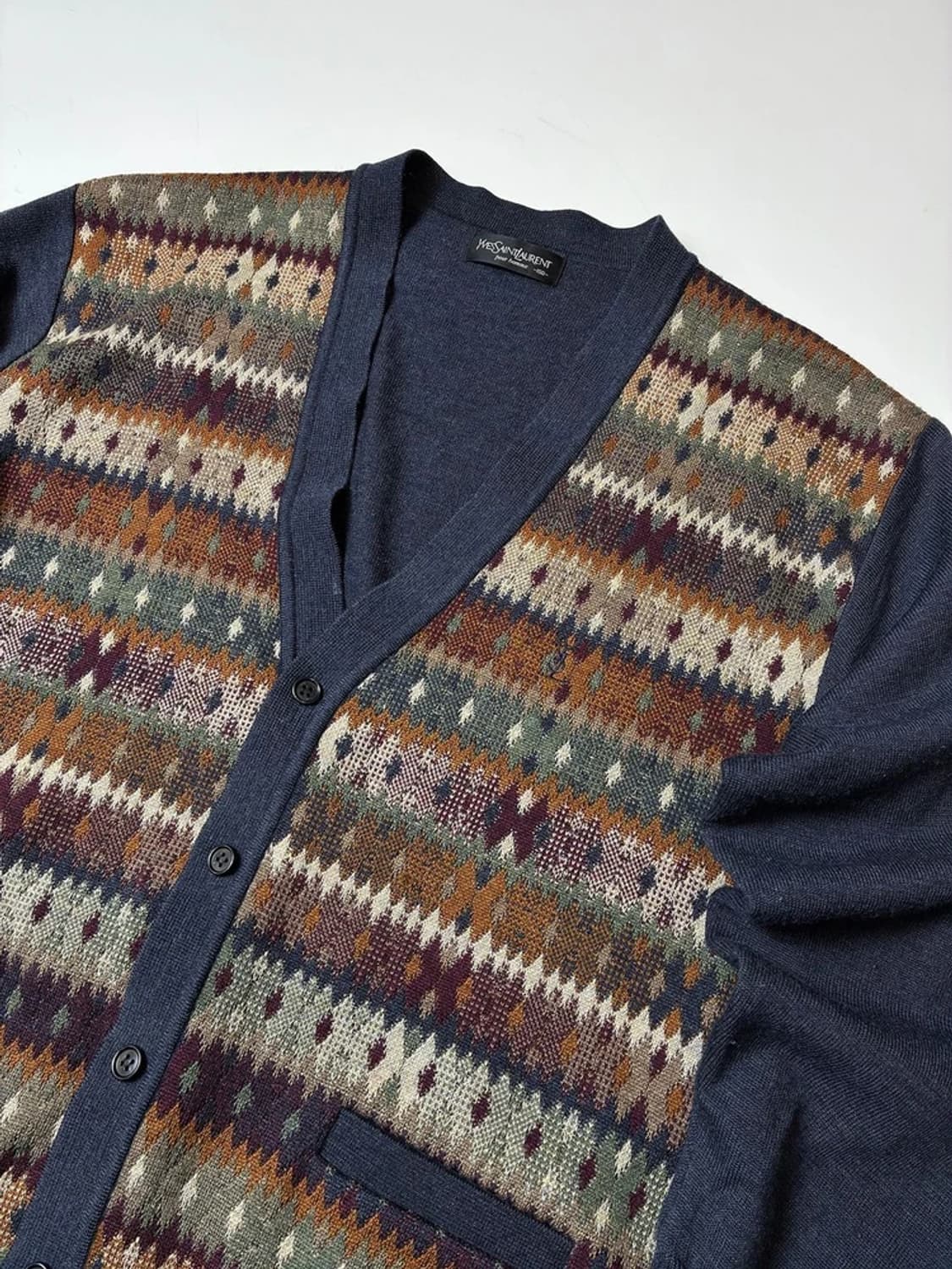 입생로랑 YSL 에스닉 패턴 브이넥 울 니트 가디건 PN8793 상품이미지3
