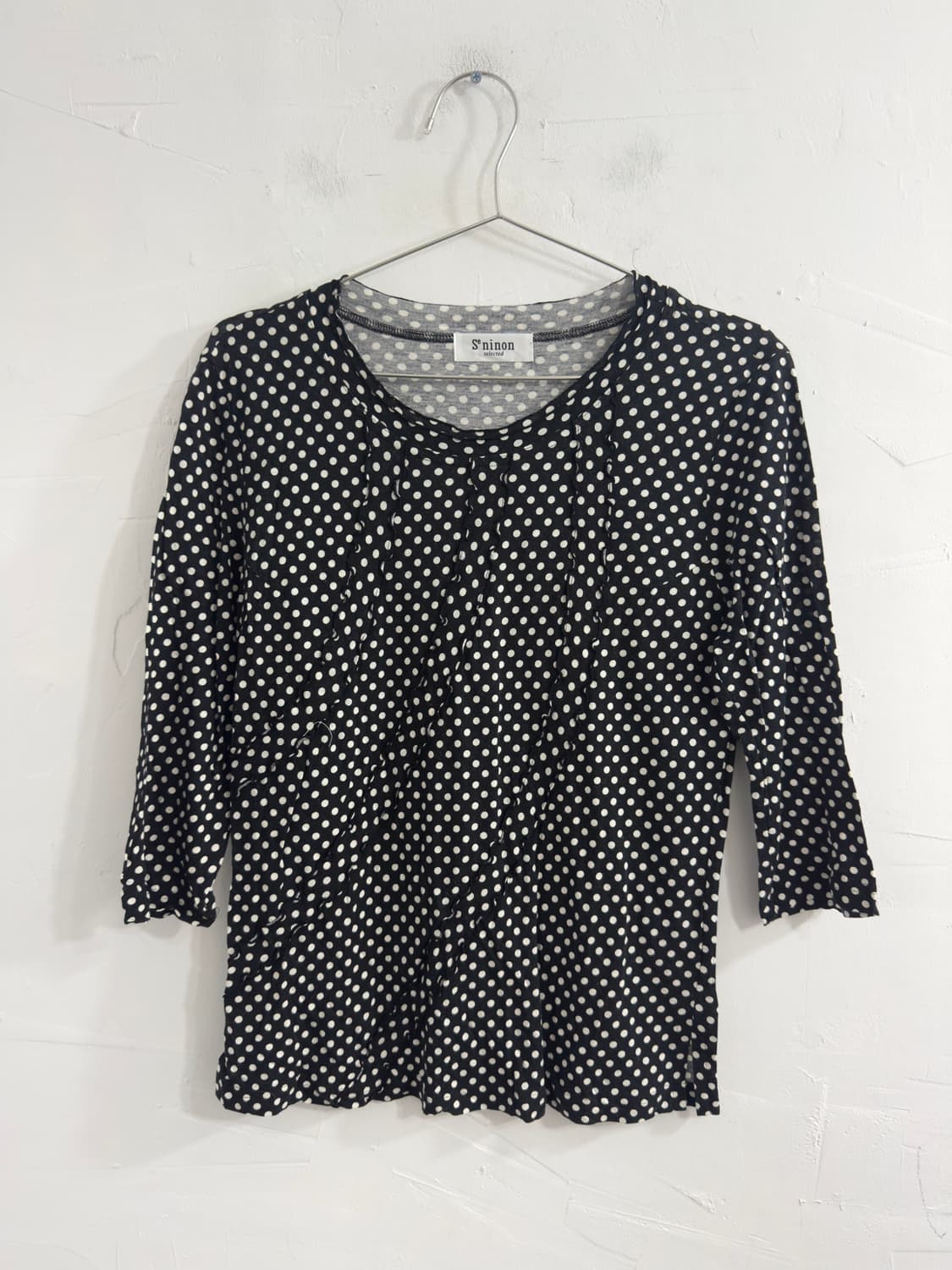 sninon dot frill detail top 상품이미지1