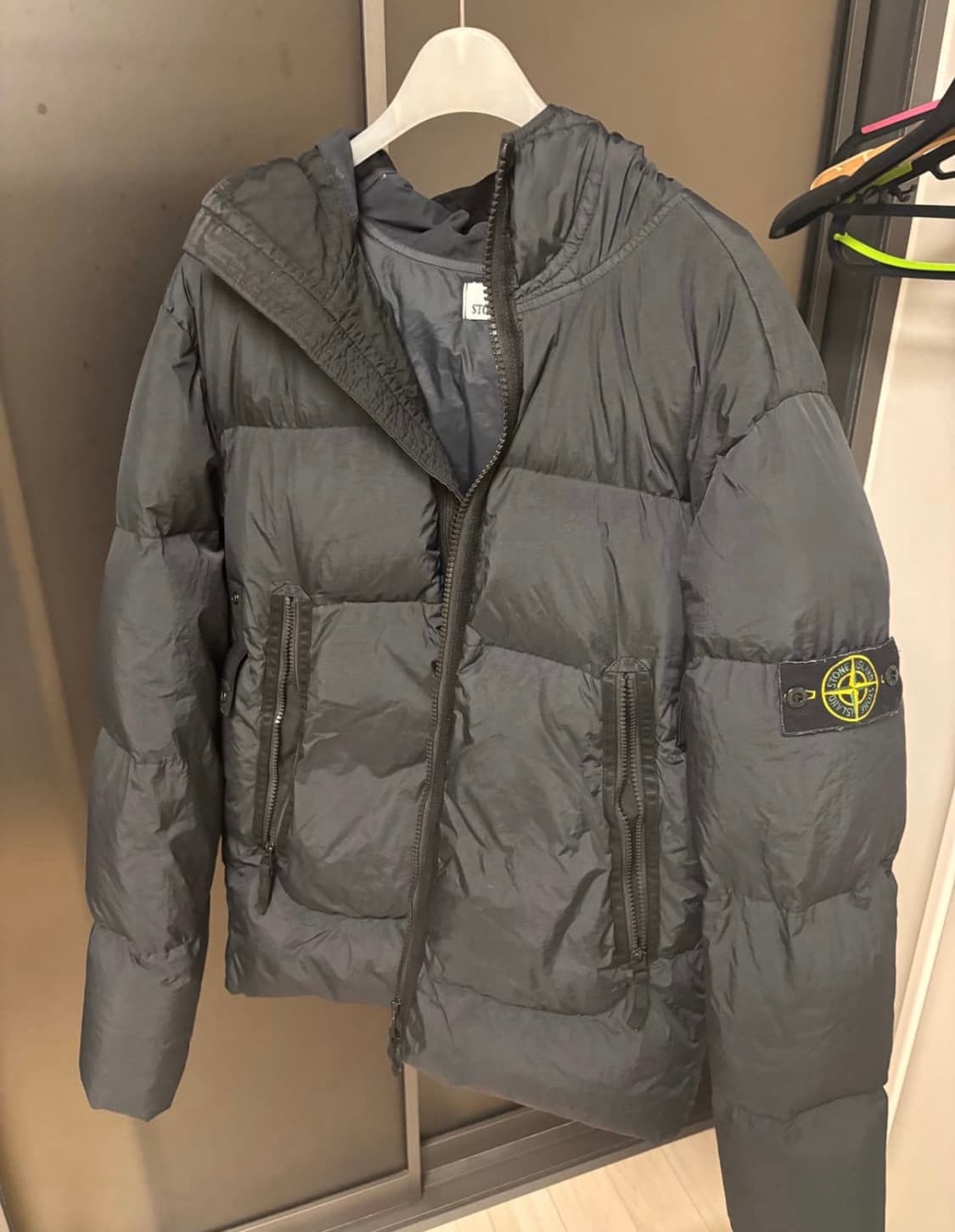 스톤 아일랜드 가먼트 다이드 크링클랩스 다운 자켓 블랙 상품이미지2