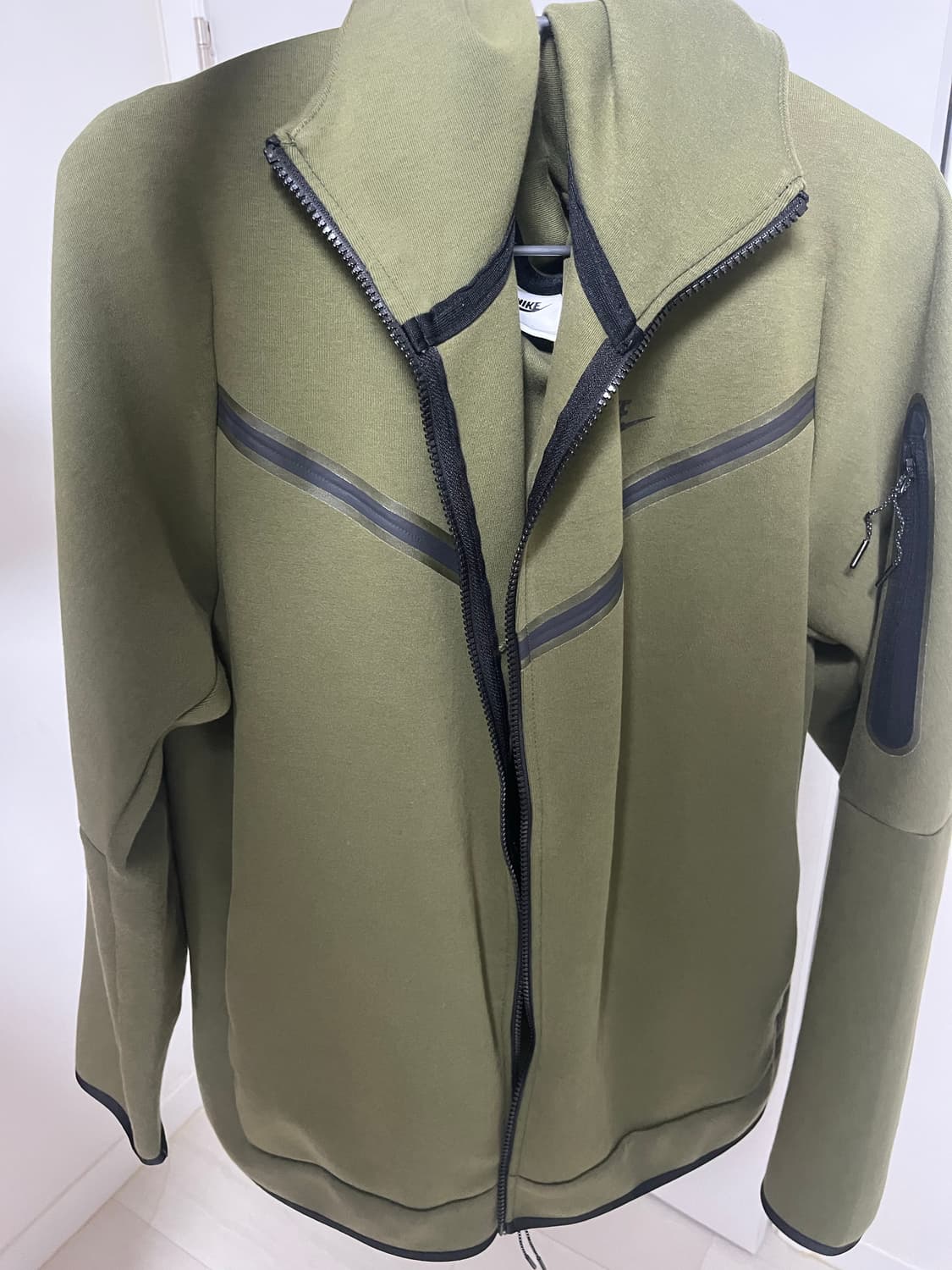 나이키 카키색 테크팩 상품이미지1