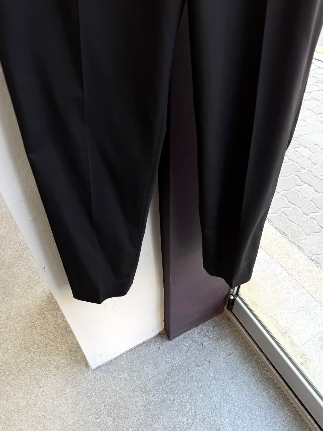 33~34/ 타임옴므 22SS 블랙 슬랙스 팬츠 상품이미지4