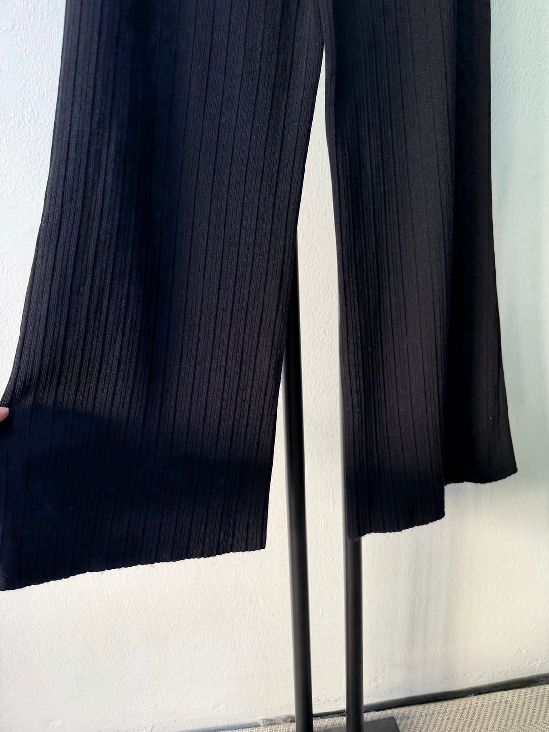 정품) 띠어리 여성 블랙 골지 니트 와이드 팬츠 M 상품이미지5