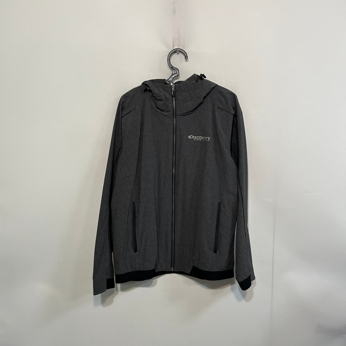 디스커버리 남성 바람막이 105 상품이미지1