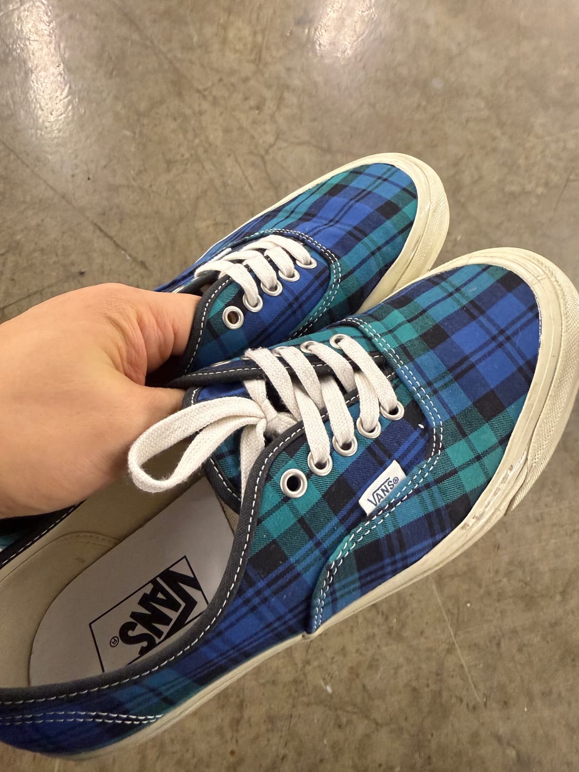 반스 어센틱 44 타탄체크 패턴 스니커즈 상품이미지3