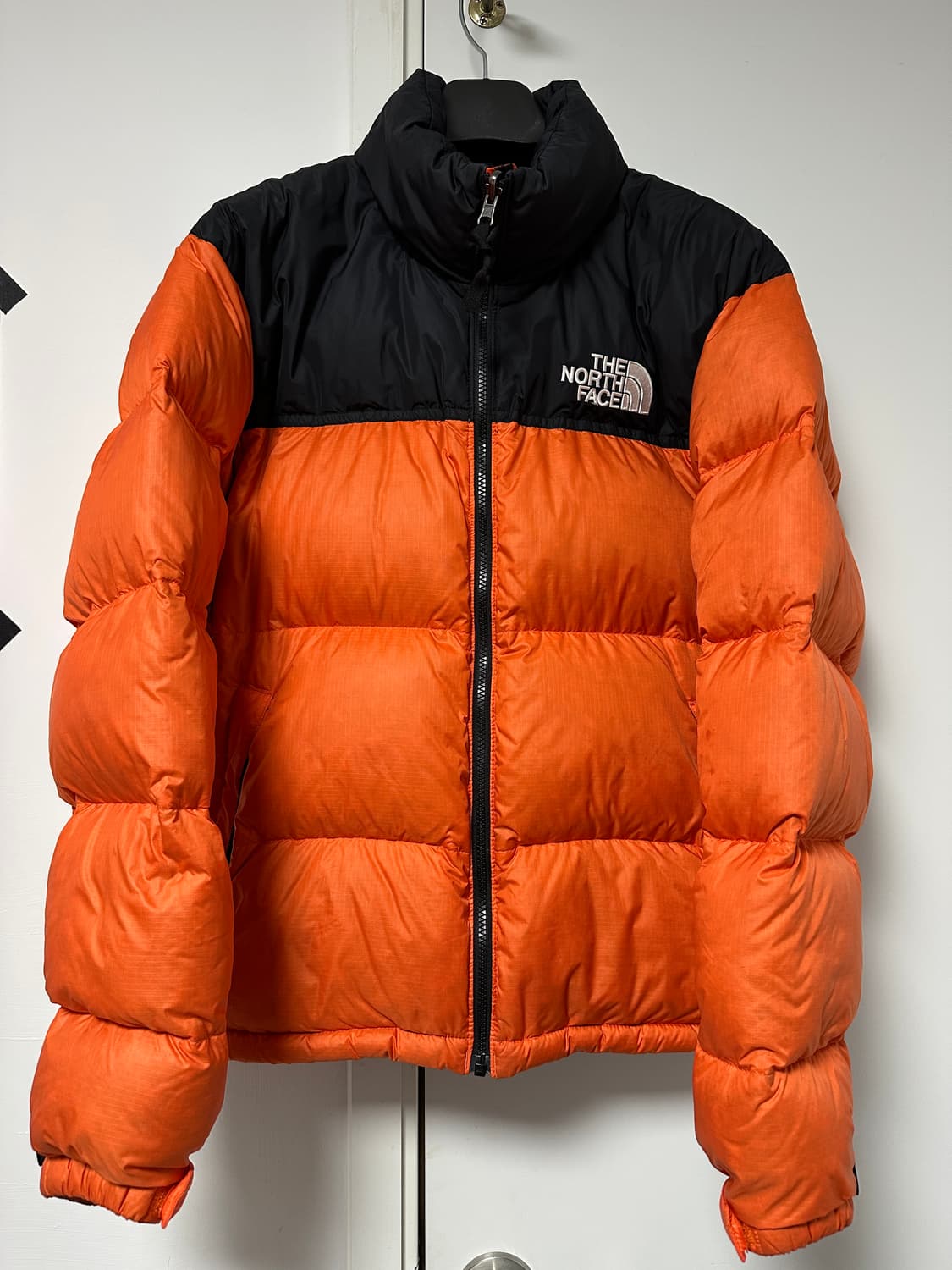 노스페이스 눕시 패딩 오렌지 색상 M 상품이미지1