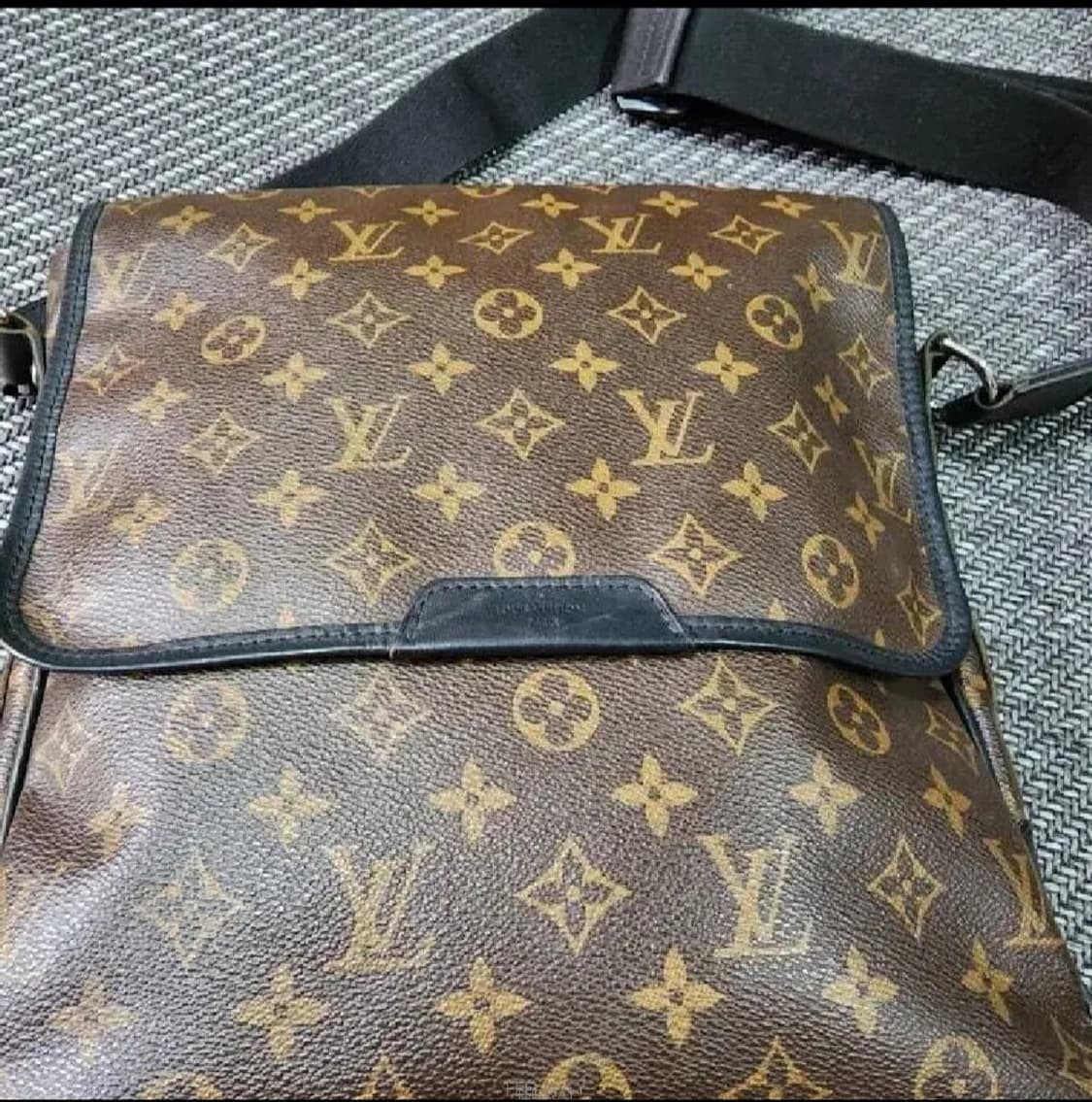 루이비통 모노그램 마카사 베이스 MM 크로스백  상품이미지5