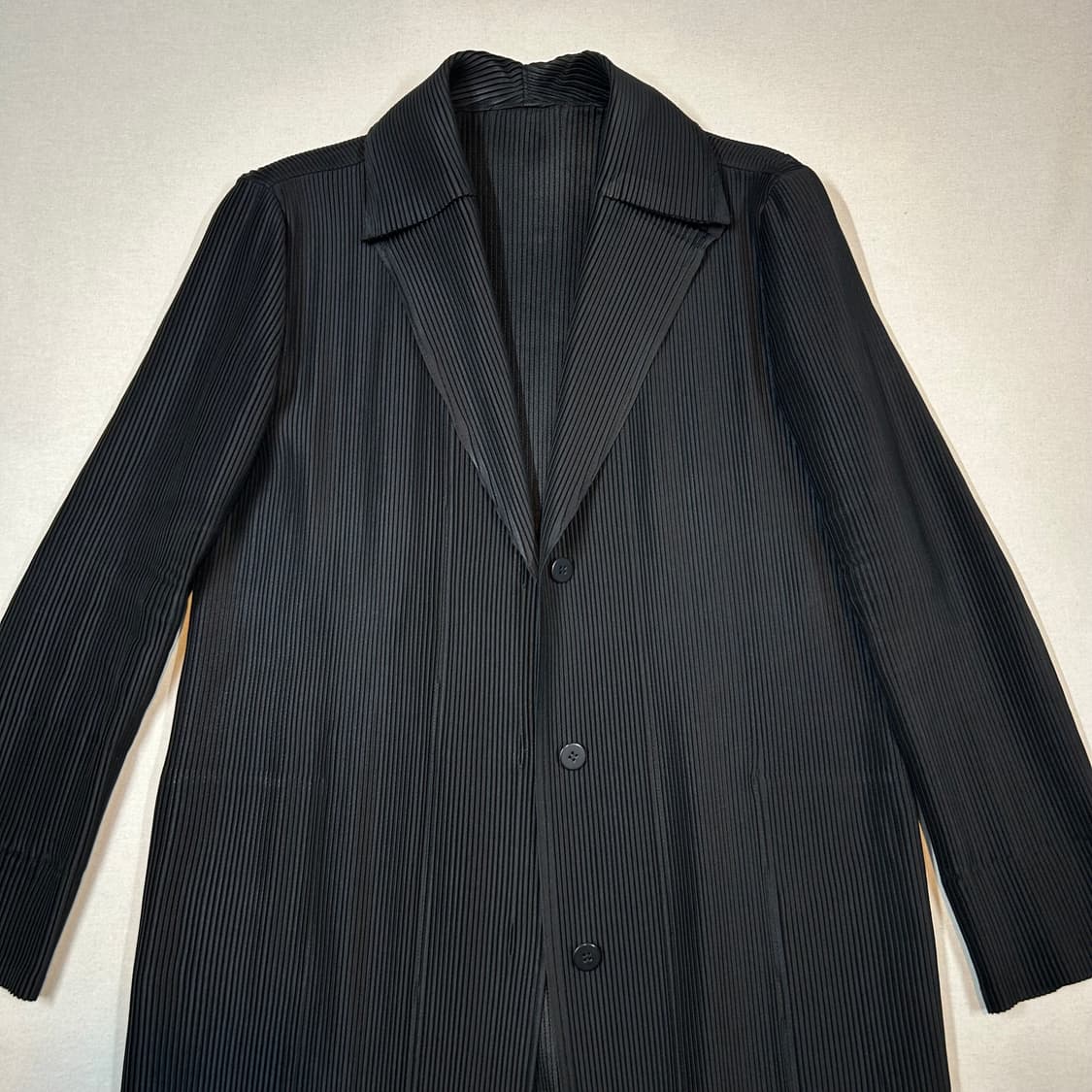 2) 이세이미야케 플리츠 버튼 자켓 코트 블랙 상품이미지2