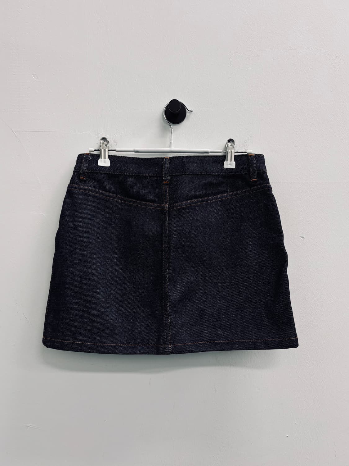 아페쎄(A.P.C.) 스탠다드 생지 데님 미니스커트 인디고 상품이미지2