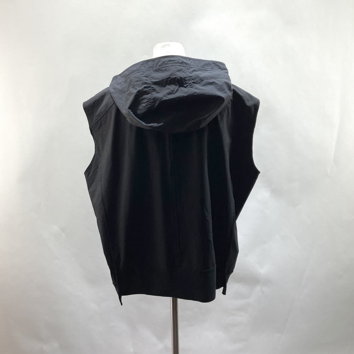 데무 2024 여 프린트 배색 후드베스트 F  상품이미지3