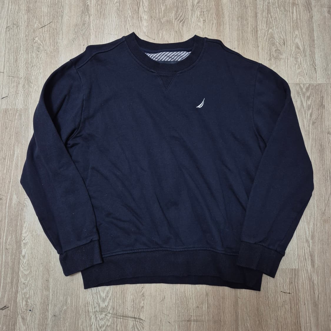 노티카 미니멀 로고 맨투맨 L(100) 상품이미지1