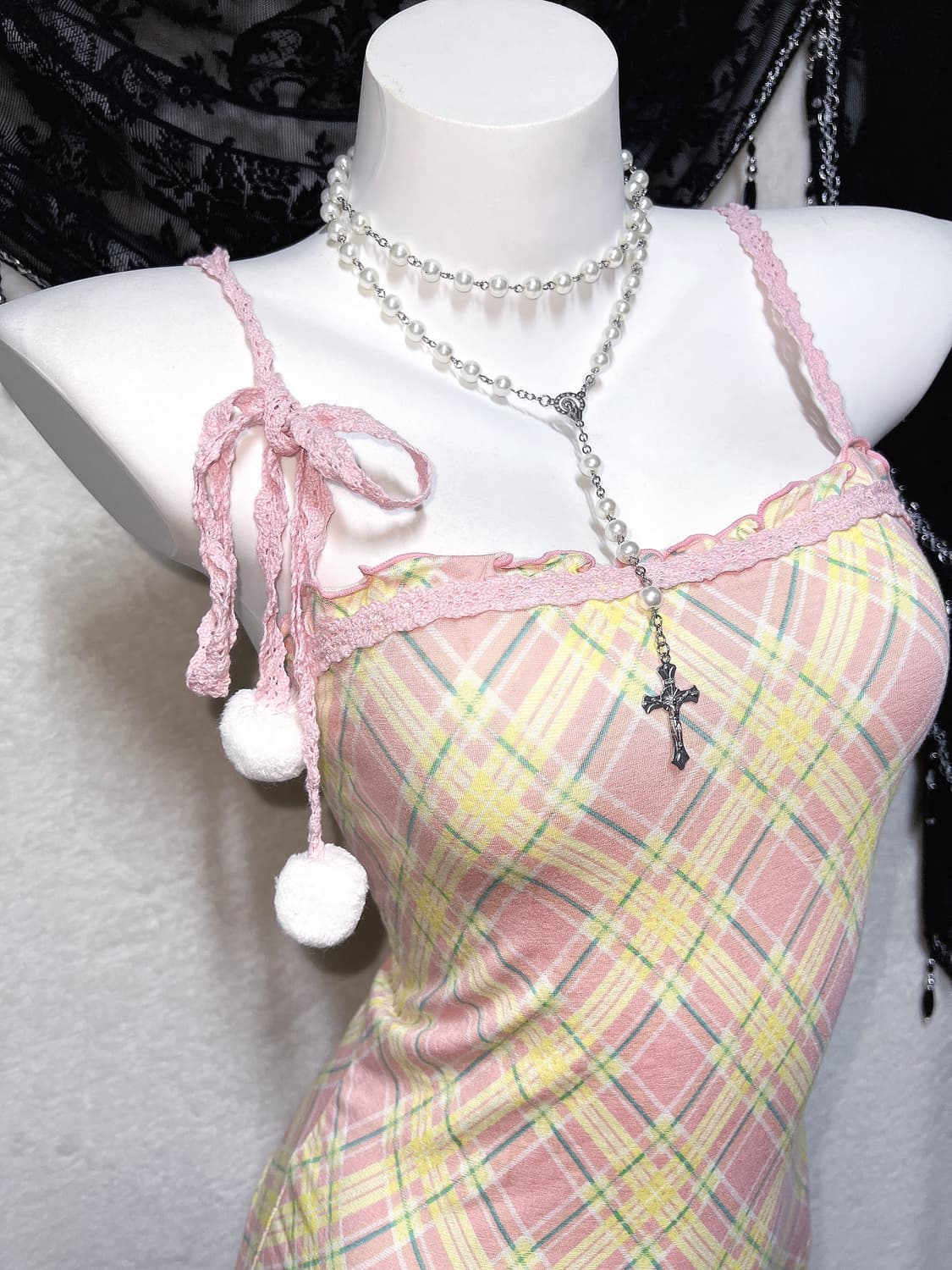 리즈리사 체크 프릴레이스 폼폼 슬리브리스 나시 히메갸루 라떼 핀터 팝걀 상품이미지1