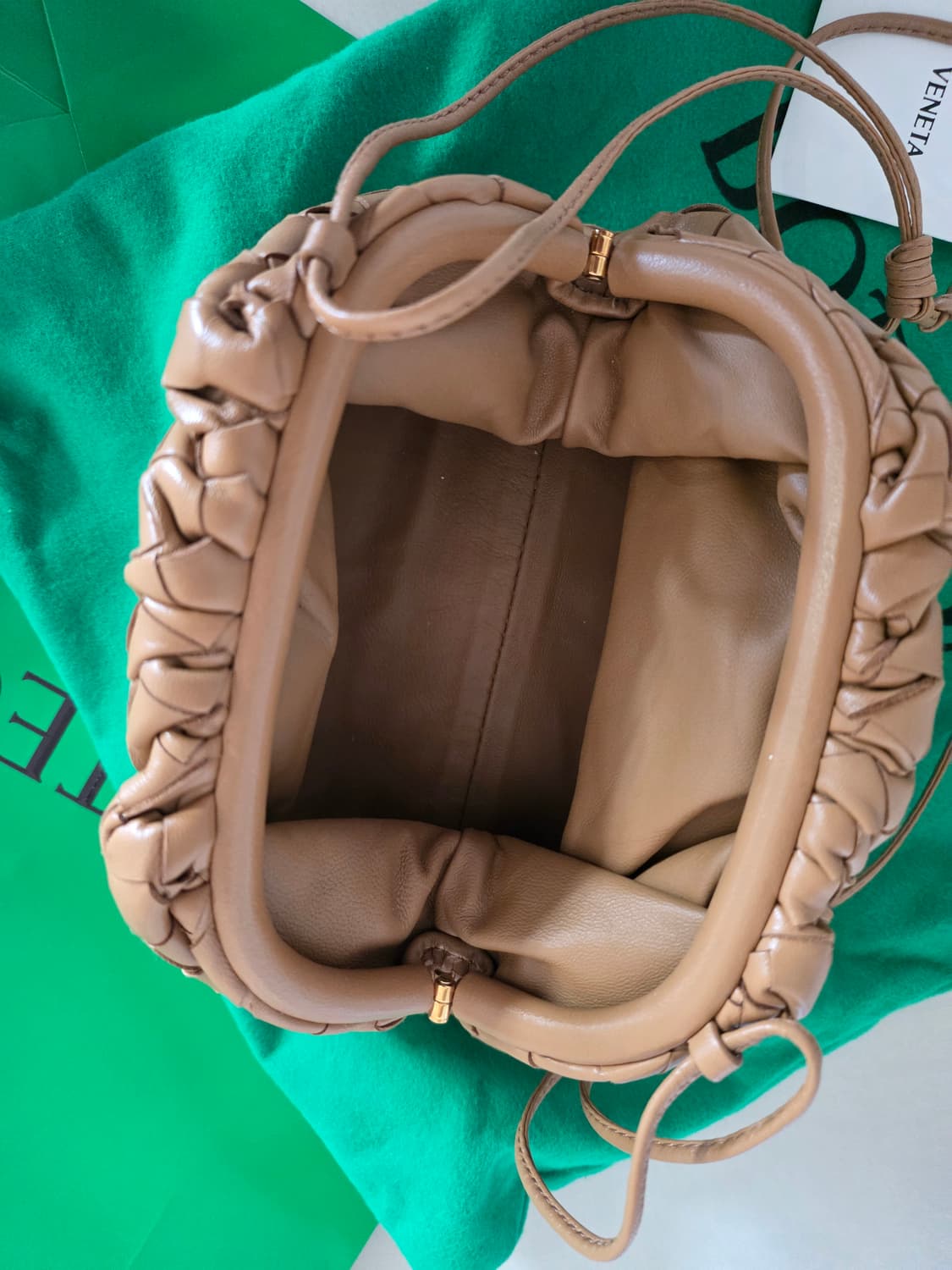 정품 보테가베네타 만두백 카멜 상품이미지8