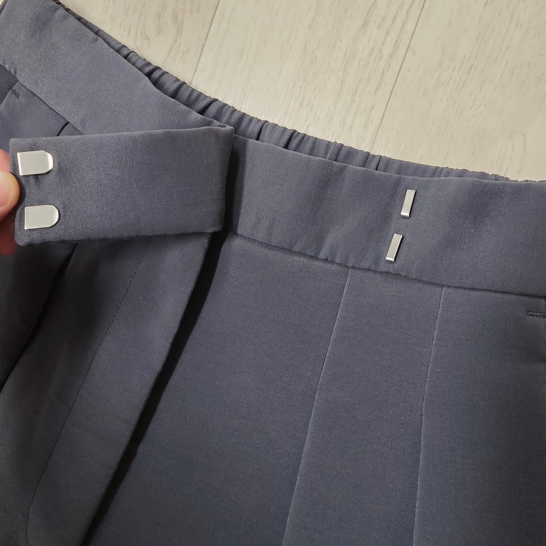 [0] 그라프페이퍼 트리플 클로즈 턱 팬츠 상품이미지5