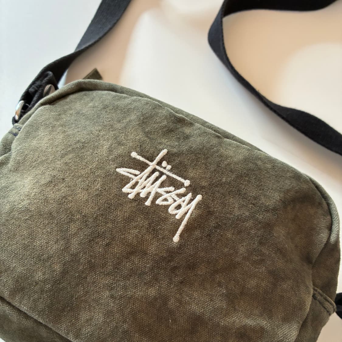 스투시 크로스백 상품이미지2