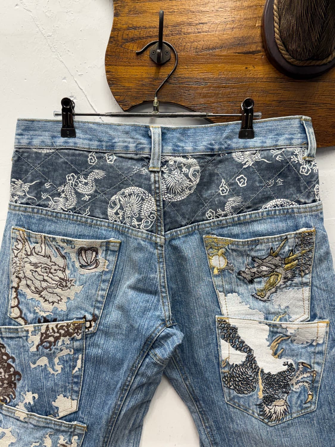 流儀独特 Dragon Embroidered Denim Shorts 상품이미지2