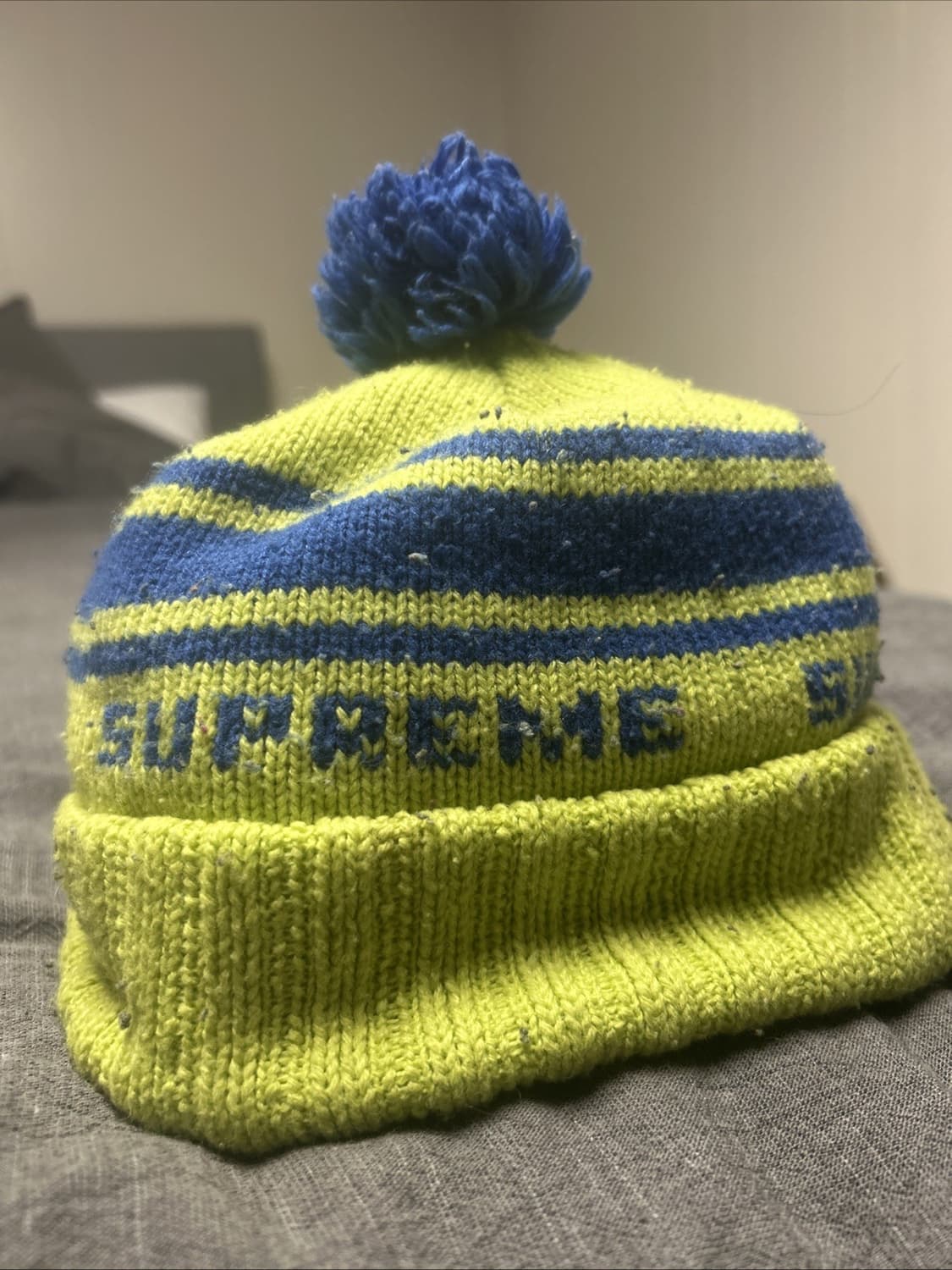 슈프림 스트라이프 폼폼 비니 라임/블루 상품이미지1