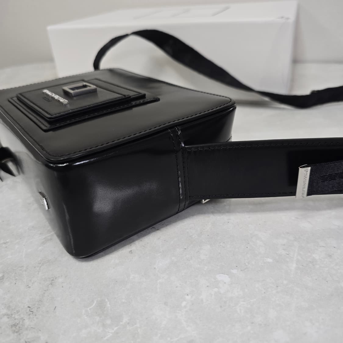 25fw 우영미 스퀘어 미니백 블랙 판매 상품이미지6