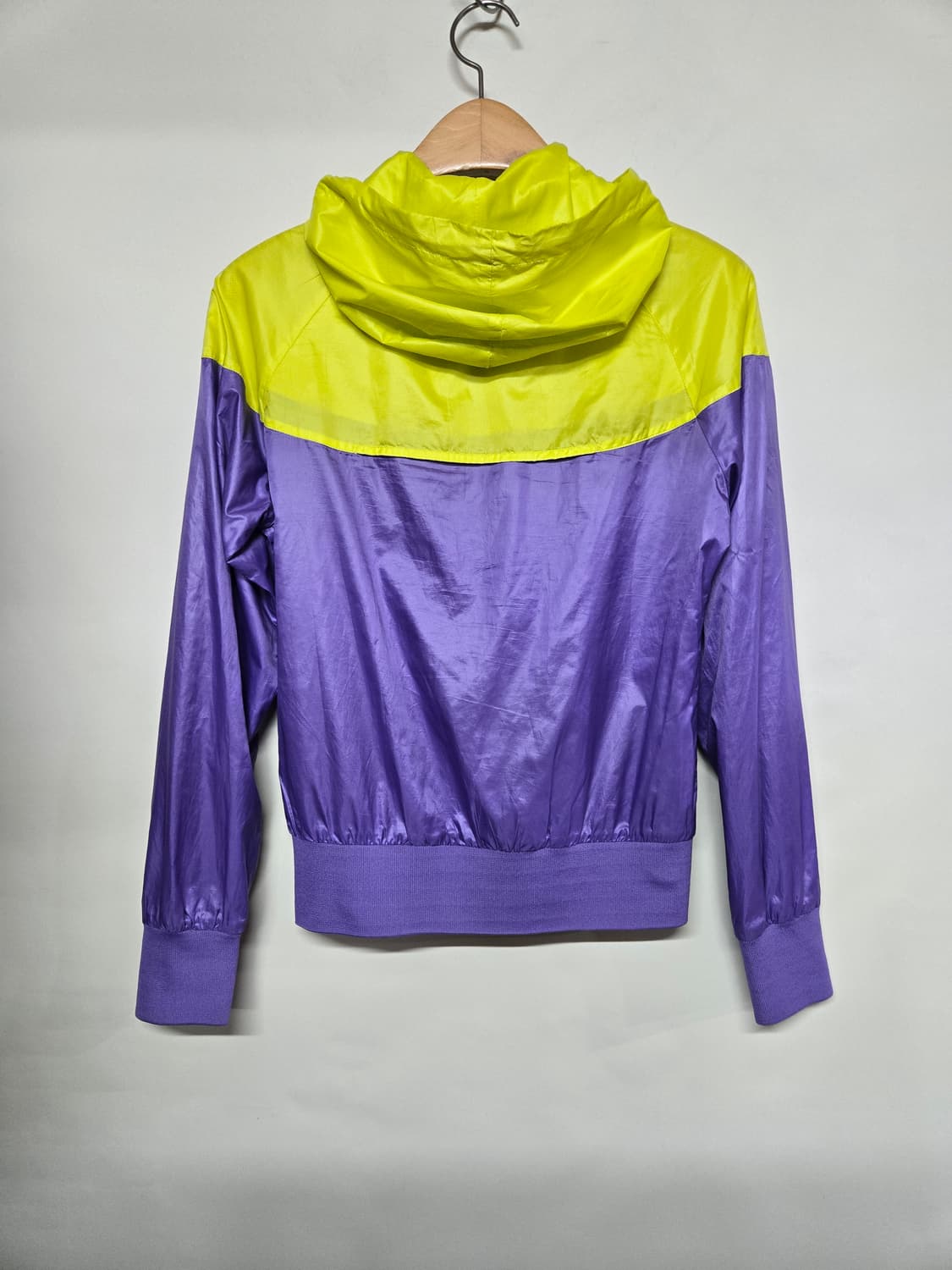 나이키 바람막이 옐로우/퍼플 여성용M 상품이미지2