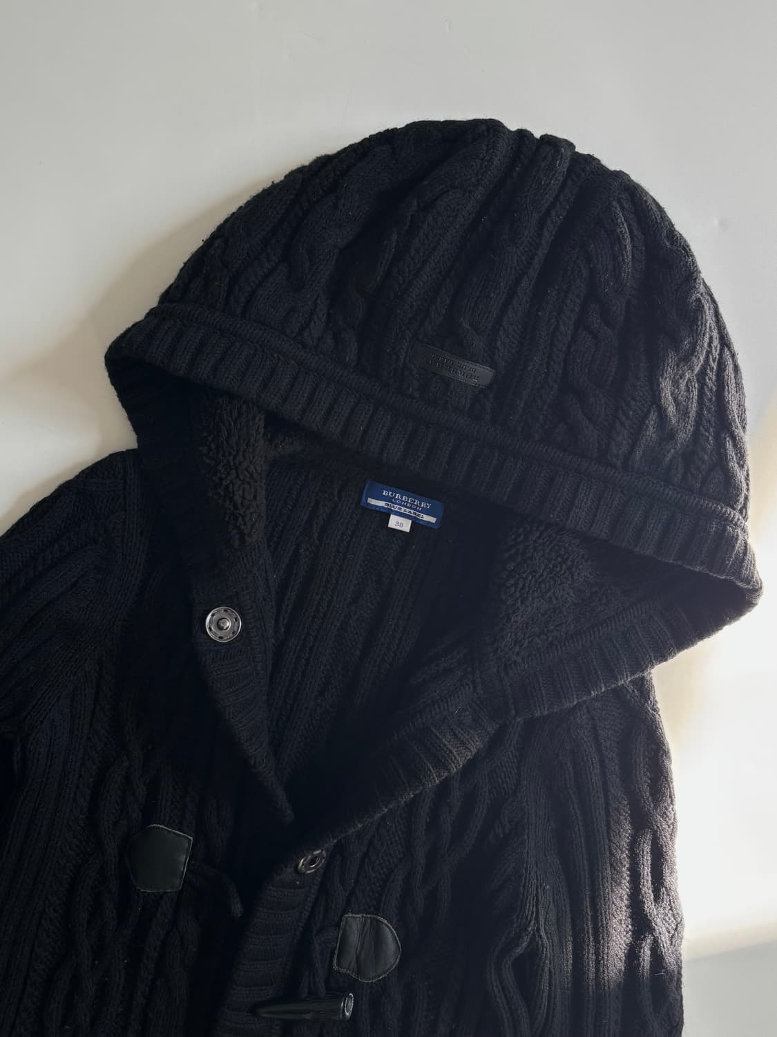 Burberry 버버리 블루라벨 블랙컬러 케이블 더플 후드 가디건 상품이미지5