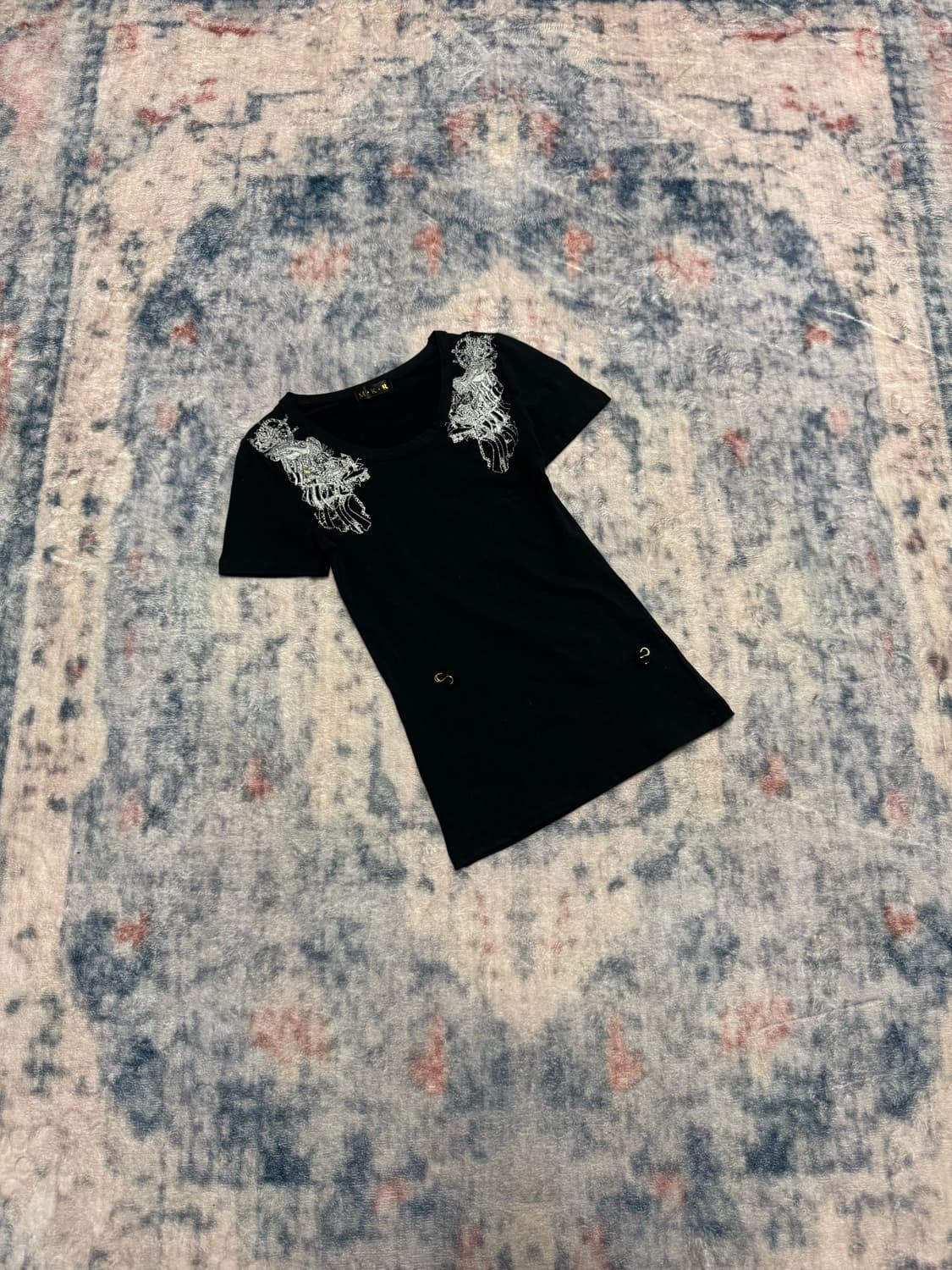Mkr 00s embroided piercing top 상품이미지1