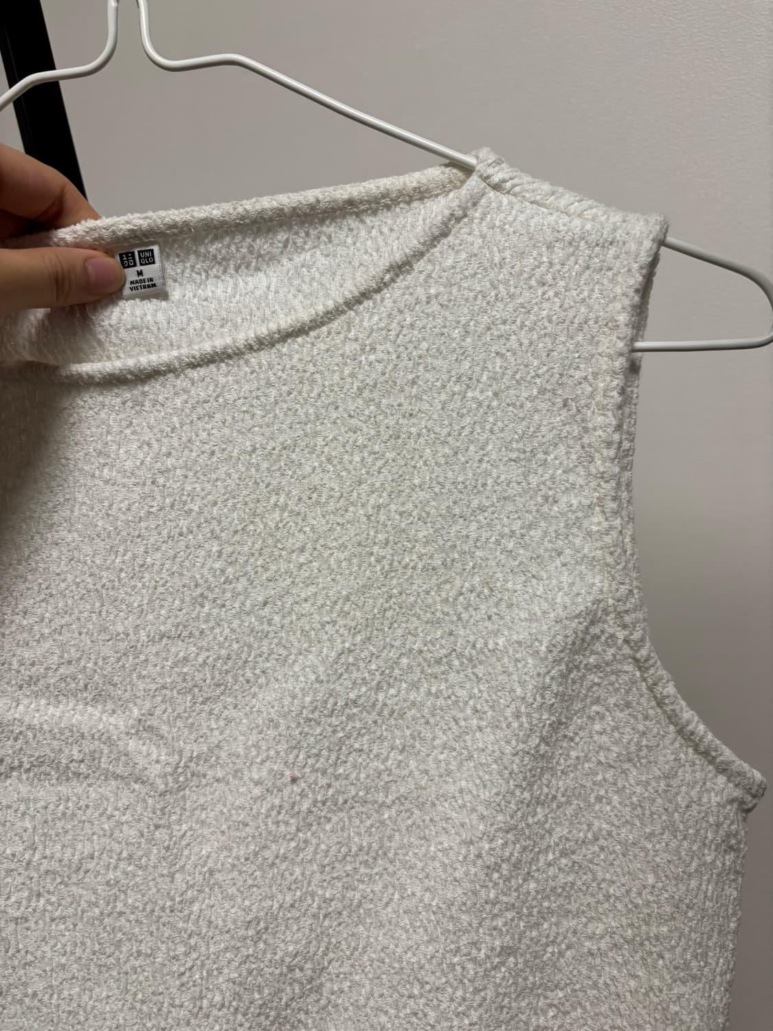 Uniqlo 셔링보트넥 슬리브리스 상품이미지2