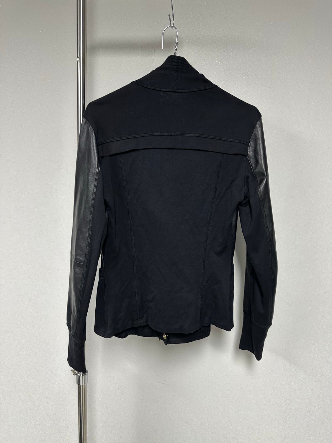 엠프리오 알마니 레더 비대칭 자켓 상품이미지5