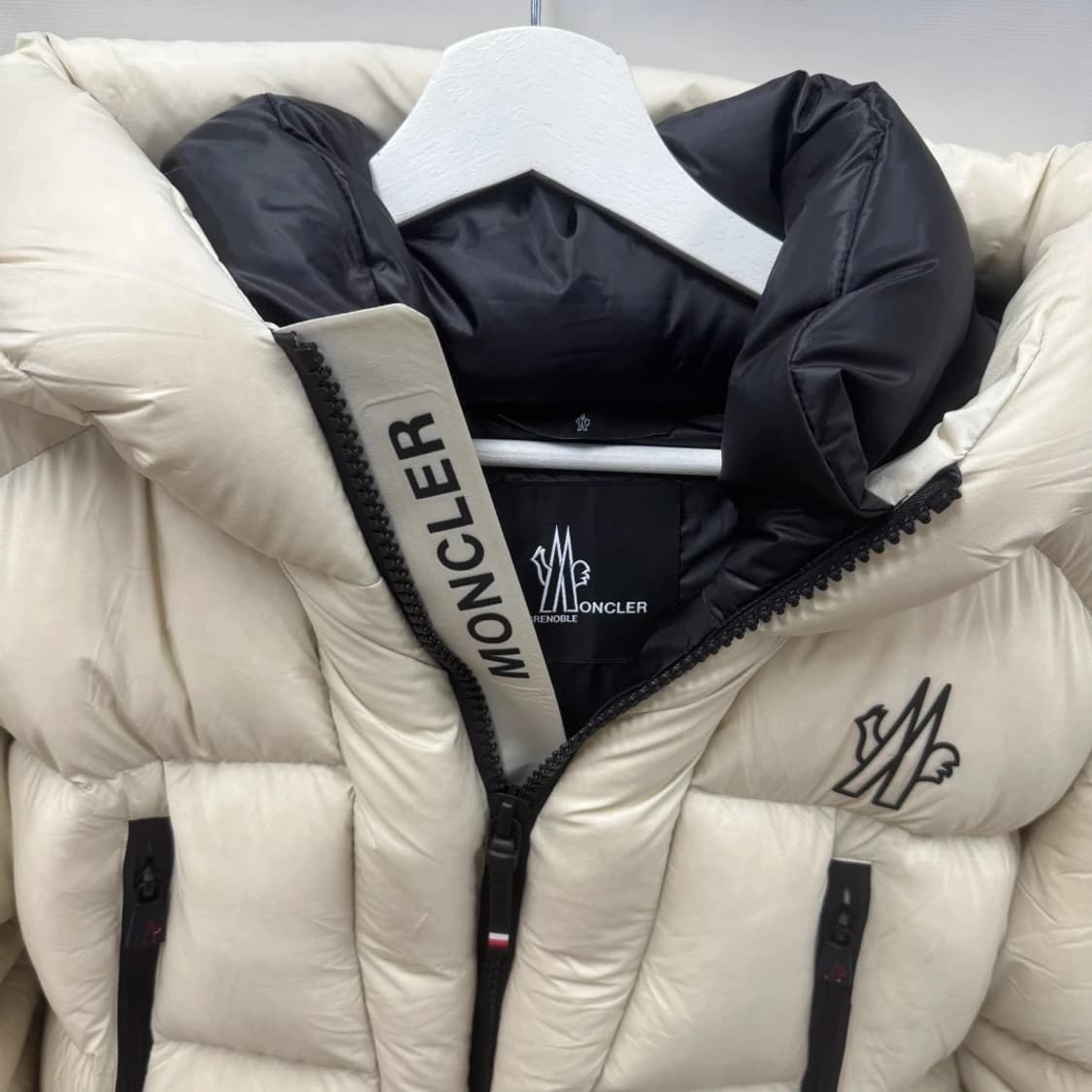 (새상품)몽클레어 그레노블 스키 자켓 상품이미지9