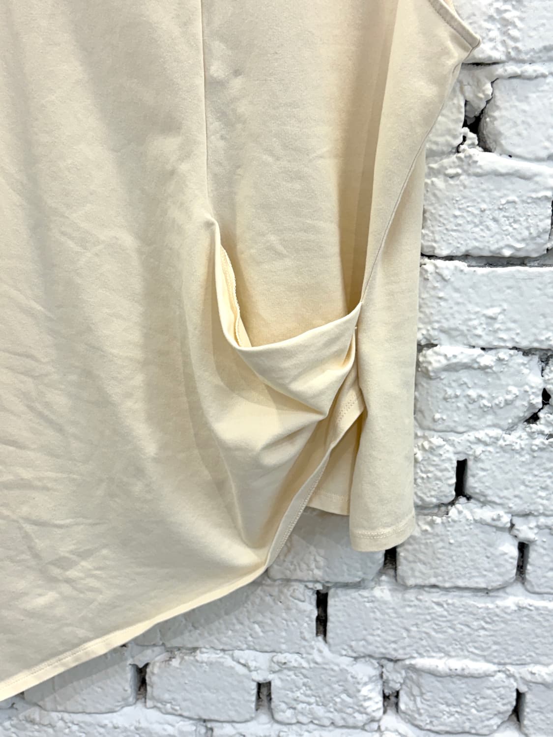 DKNY Asymmetrical Drape Sleeveless Top 상품이미지5