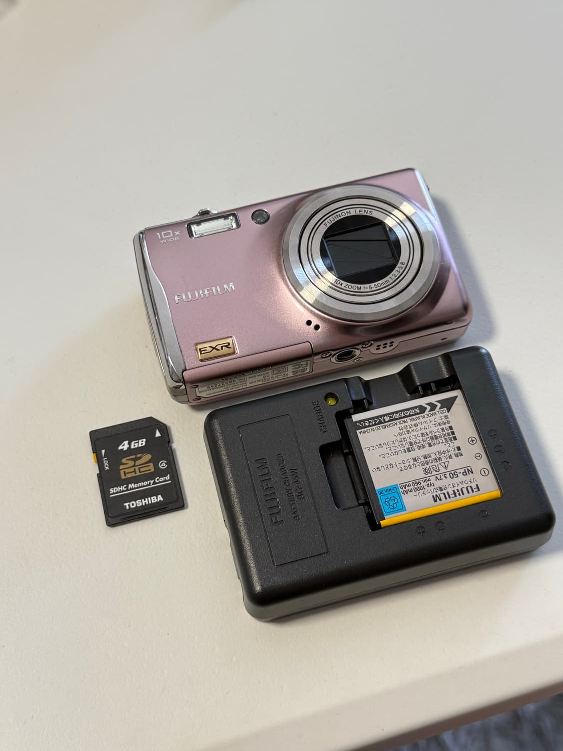 새상품급 원희 채원 카메라 후지필름 파인픽스 F80EXR 상품이미지4