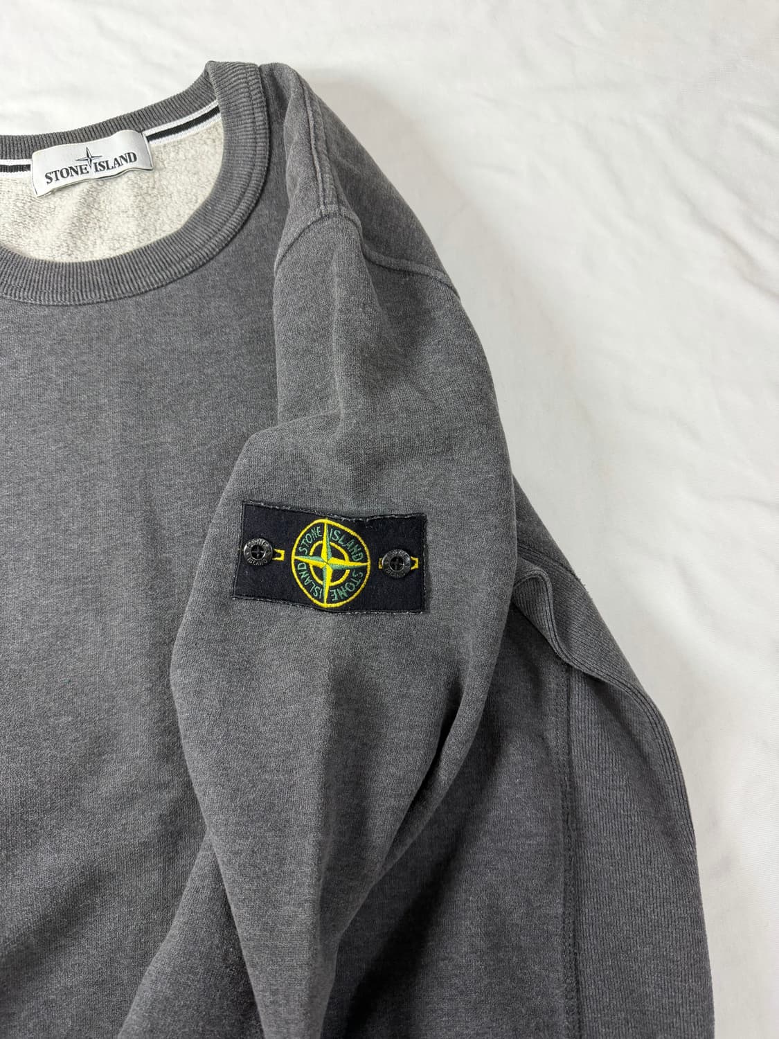 스톤아일랜드 맨투맨 차콜 그레이 상품이미지6