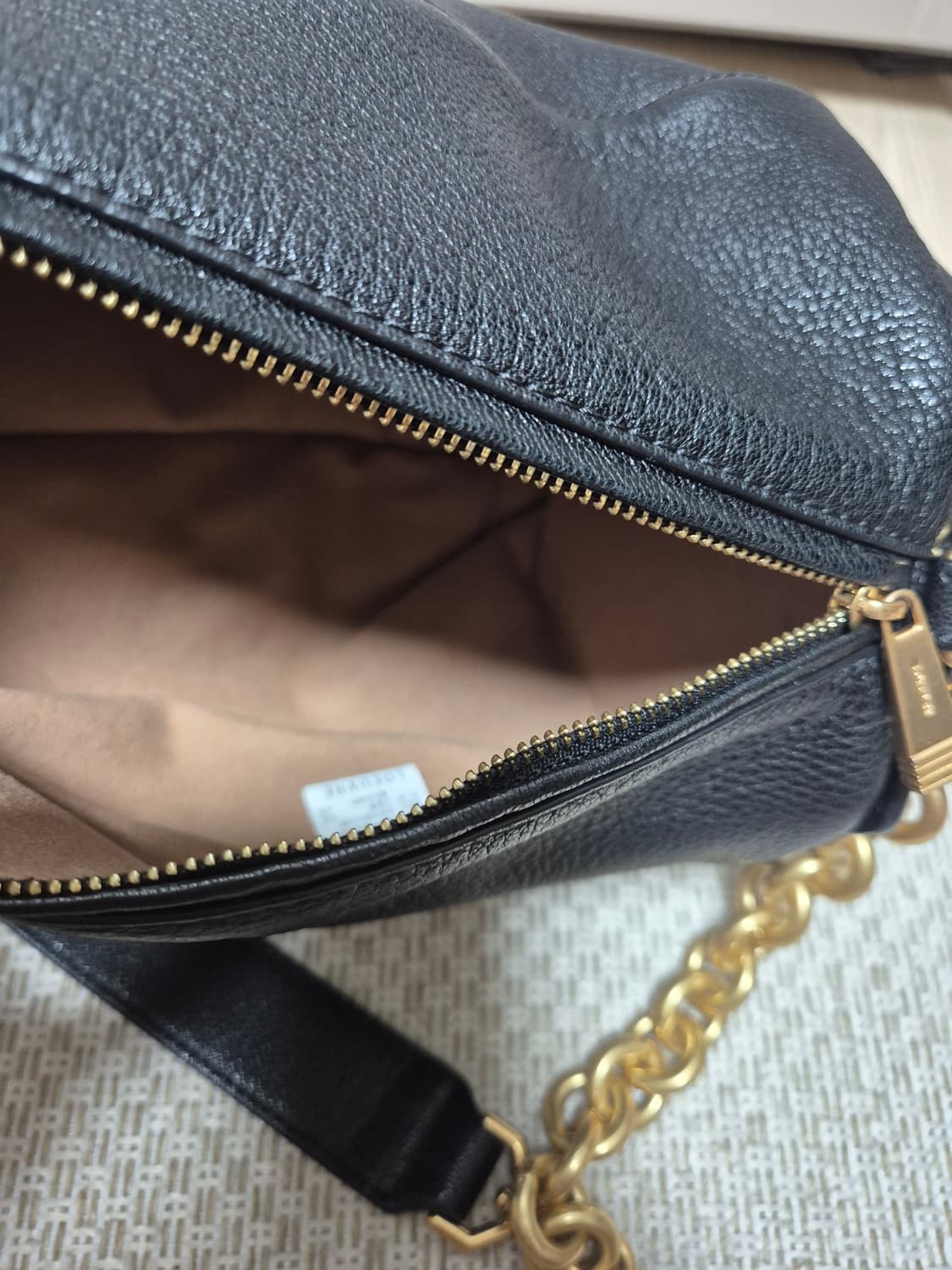 루에브르 삭드트롬펫 스몰 블랙 크로스 가방 상품이미지6