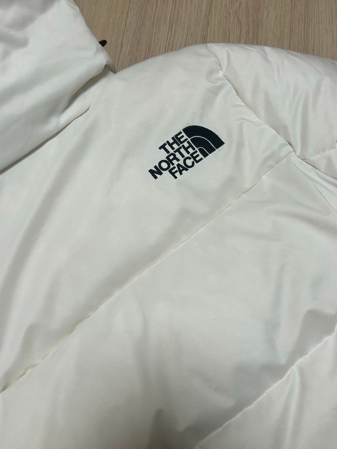 노스페이스 롱패딩 화이트 상품이미지2