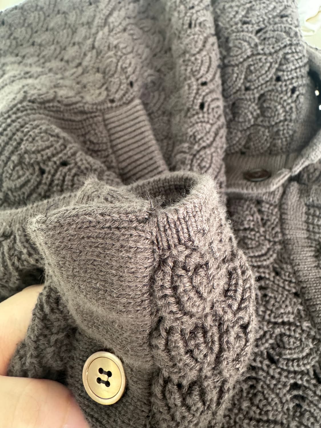 코이세이오 웨이브 니트 가디건 다크브라운 상품이미지4