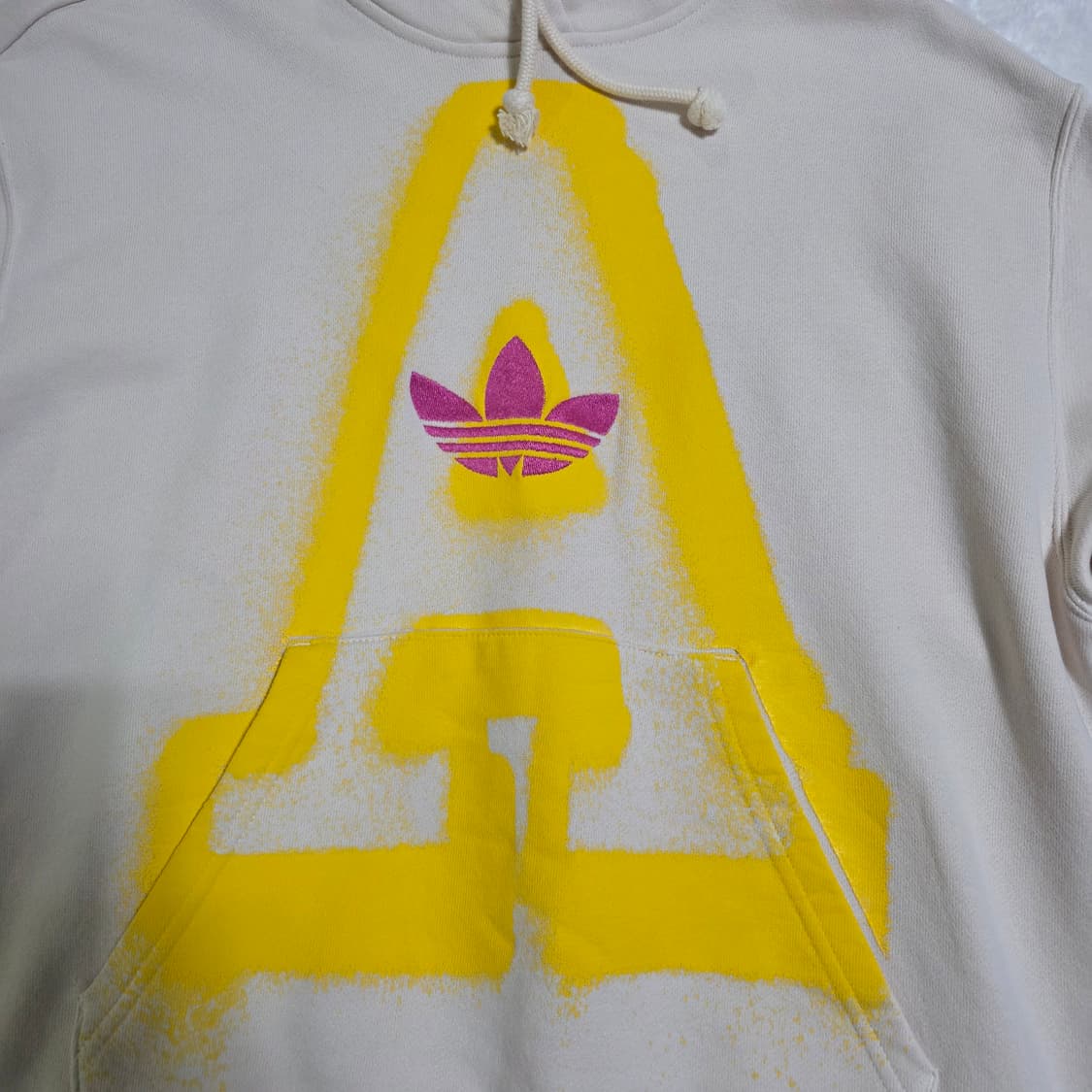 (XS)여성 아디다스 그래픽 오버사이즈 후드티  상품이미지3