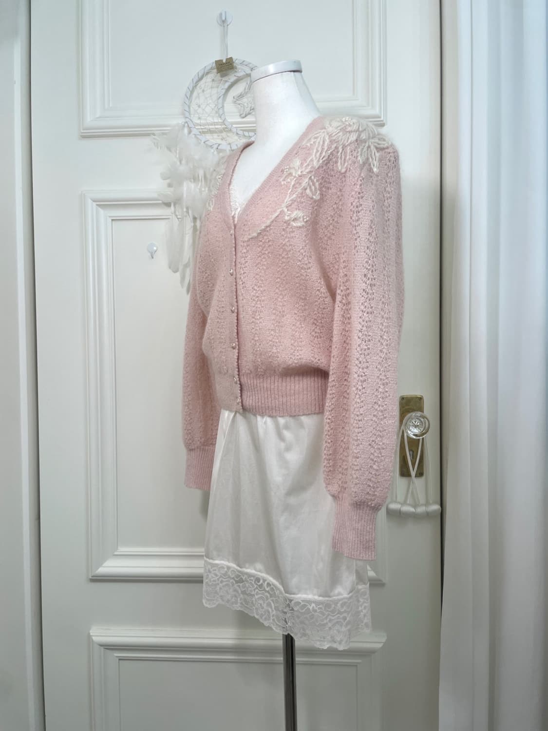 pink ivory flower embroidery cardigan&sh 상품이미지2