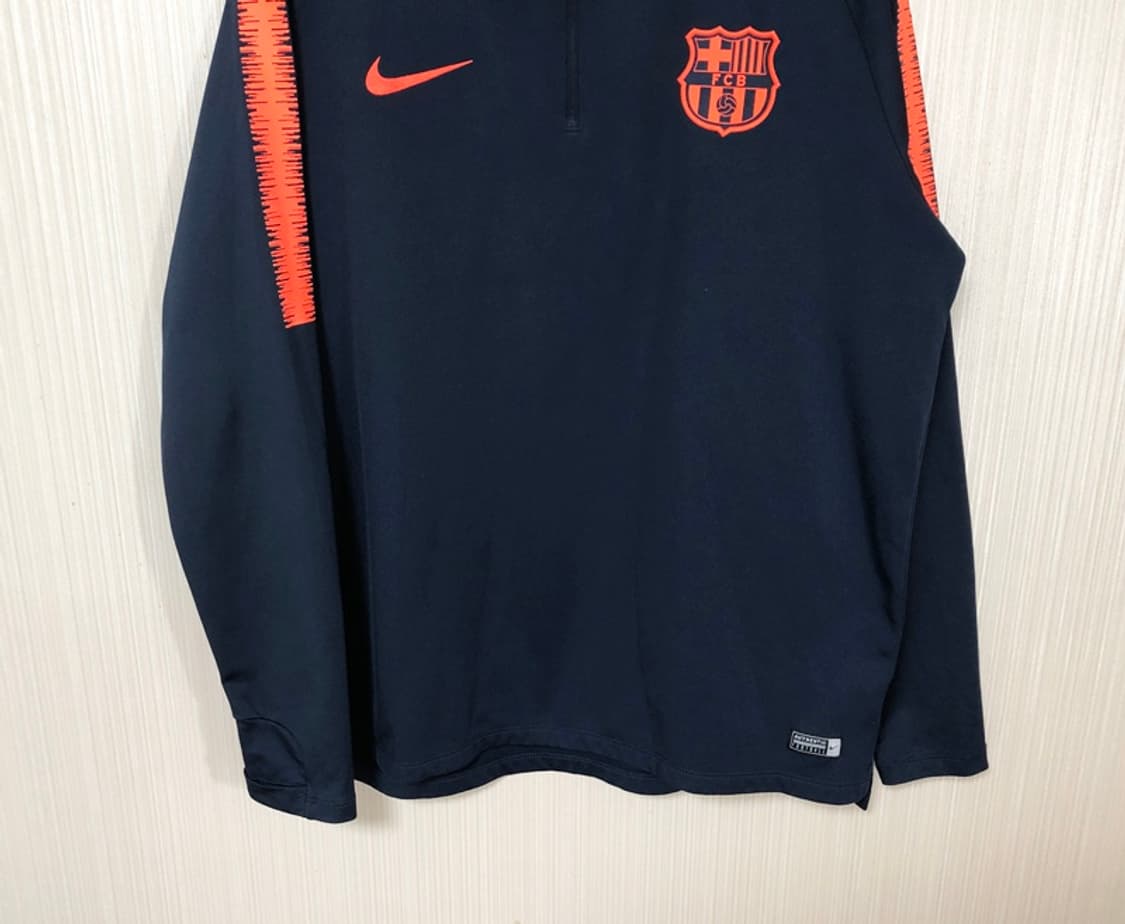 나이키 17-18 FC바르셀로나 어센틱 스쿼드드릴탑 XL(110) 상품이미지3