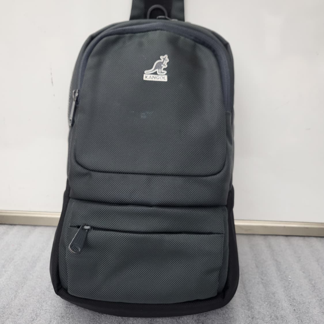 캉골 정품 슬링백 39x22x7cm 상품이미지2